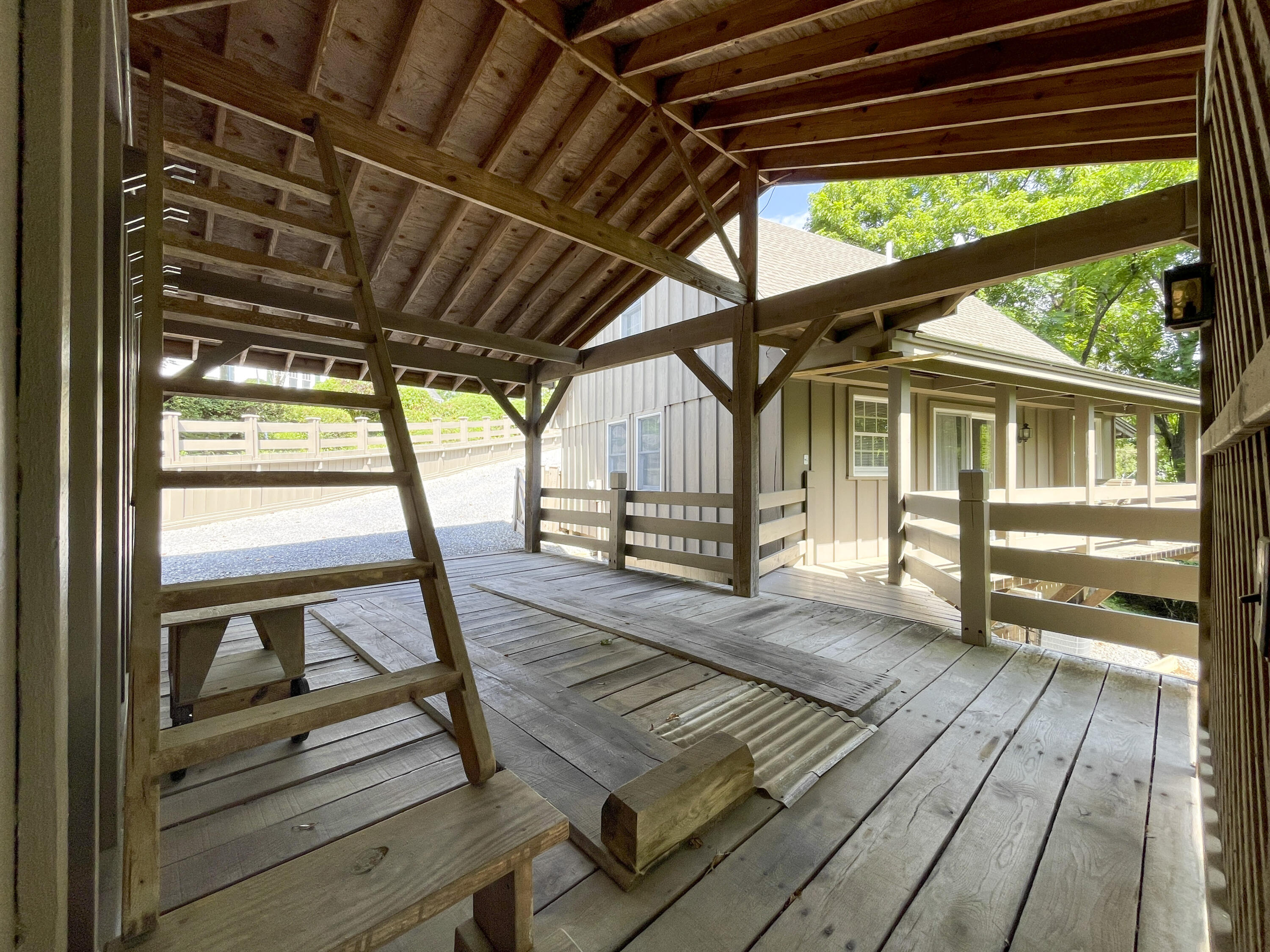 612 & 610 Stonewall St