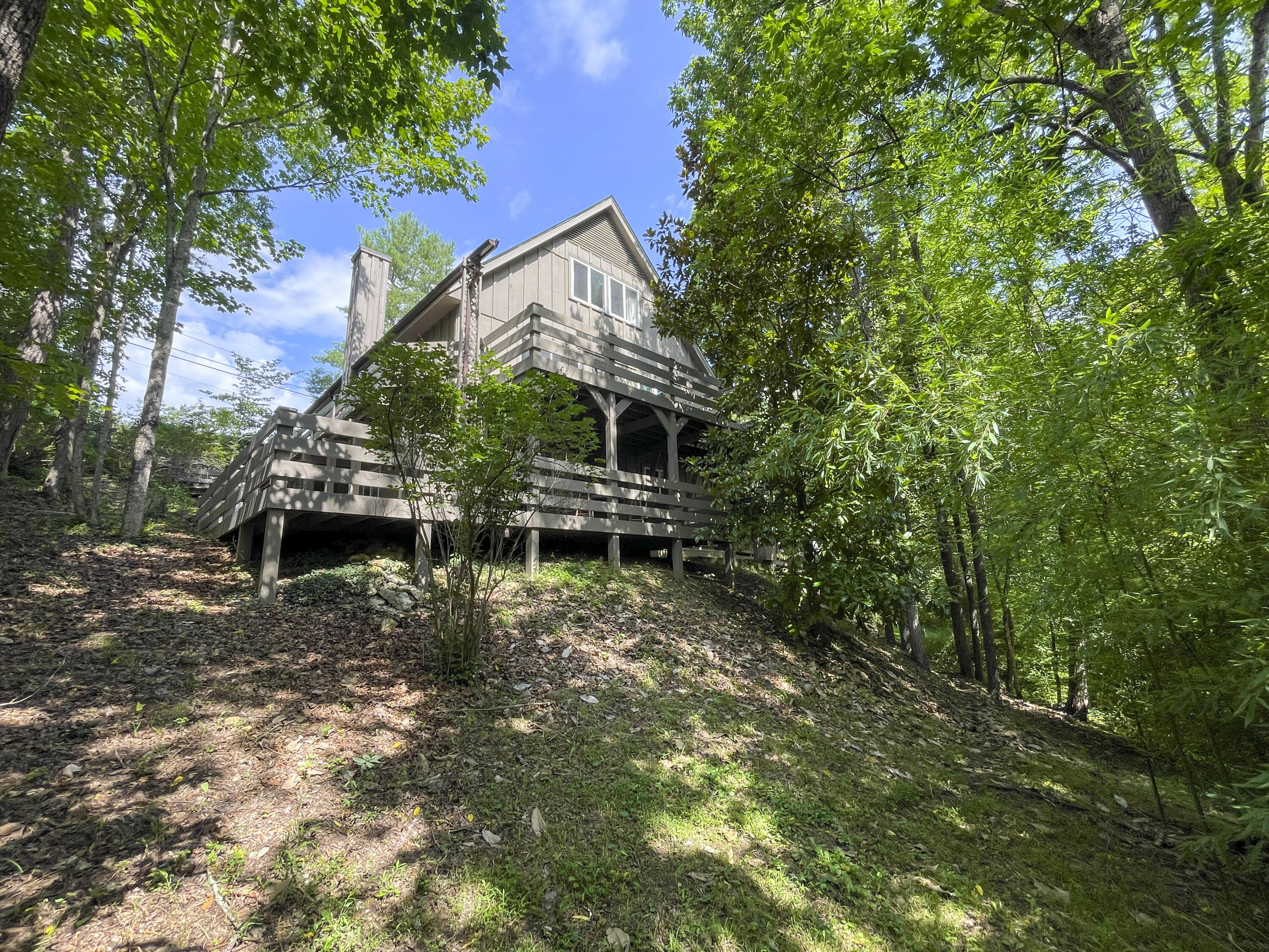 612 & 610 Stonewall St