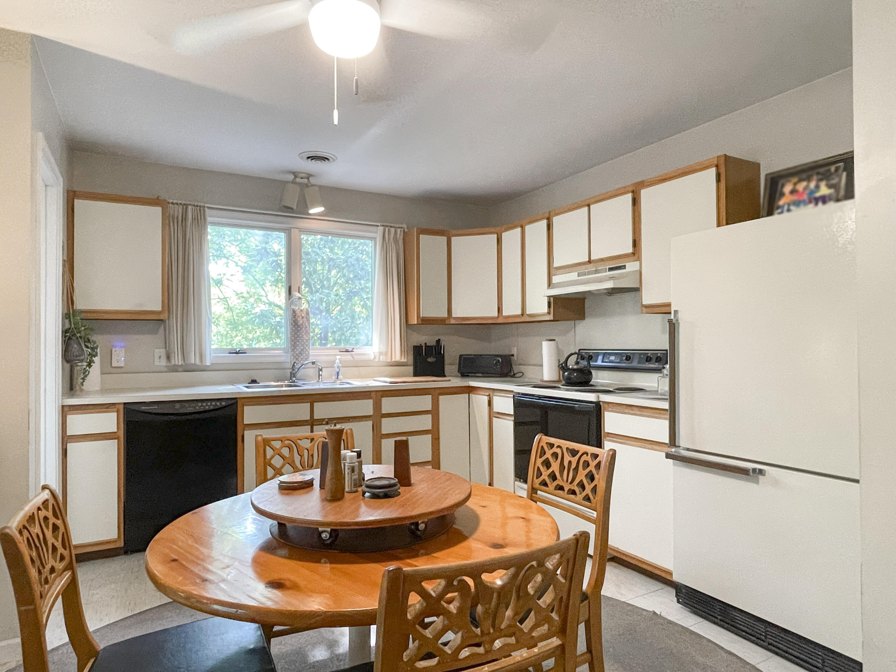 612 & 610 Stonewall St