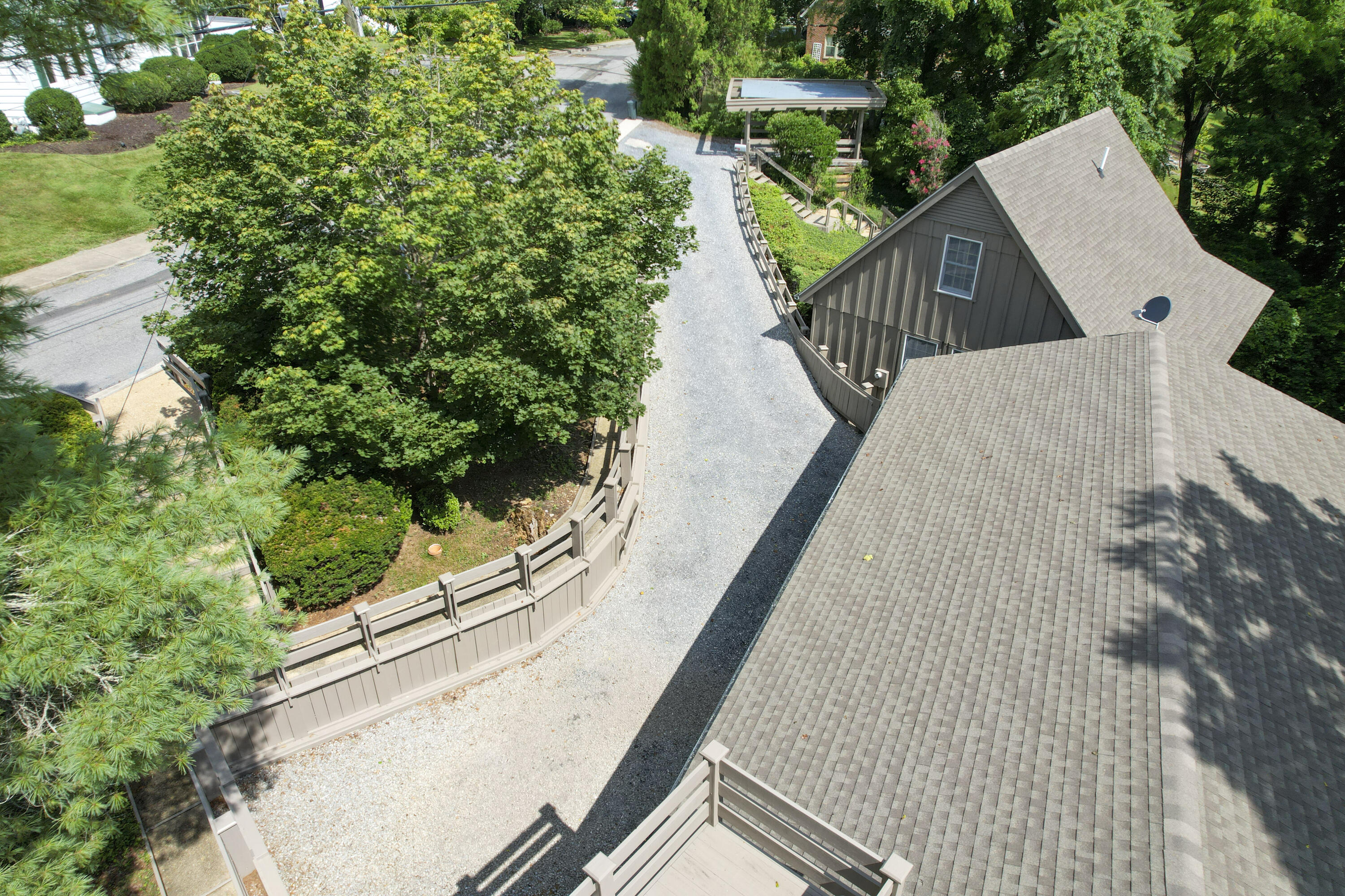 612 & 610 Stonewall St