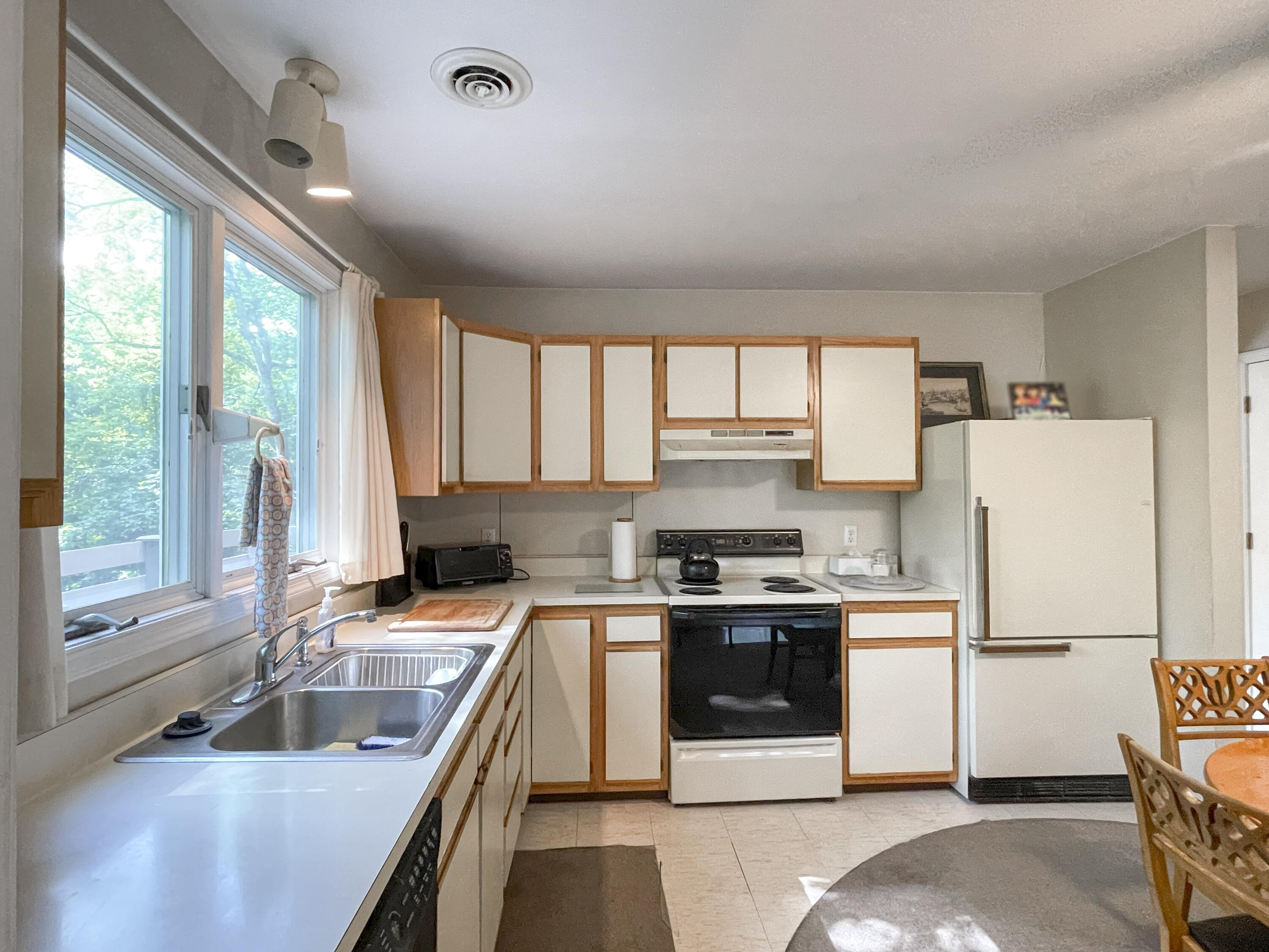 612 & 610 Stonewall St