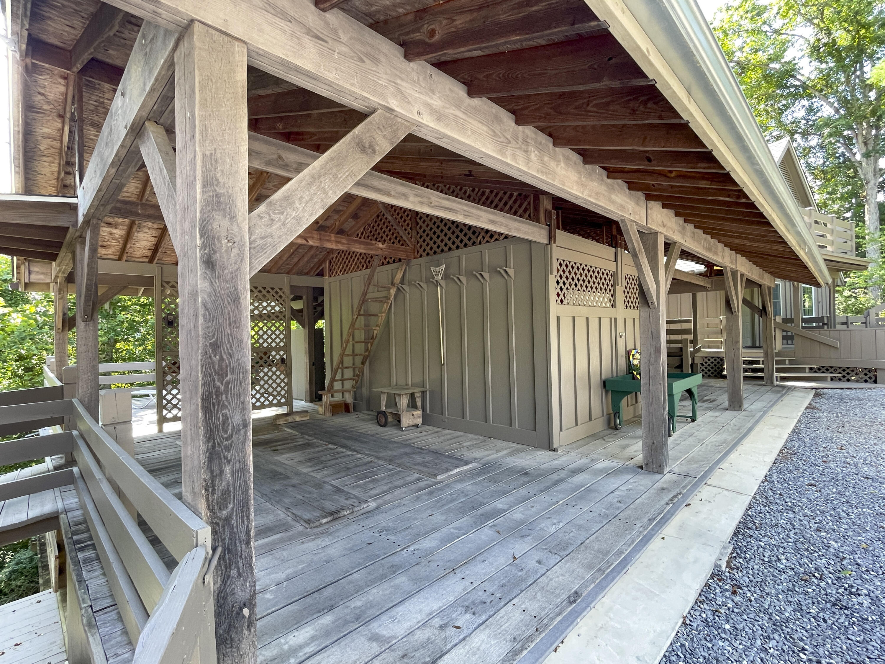 612 & 610 Stonewall St