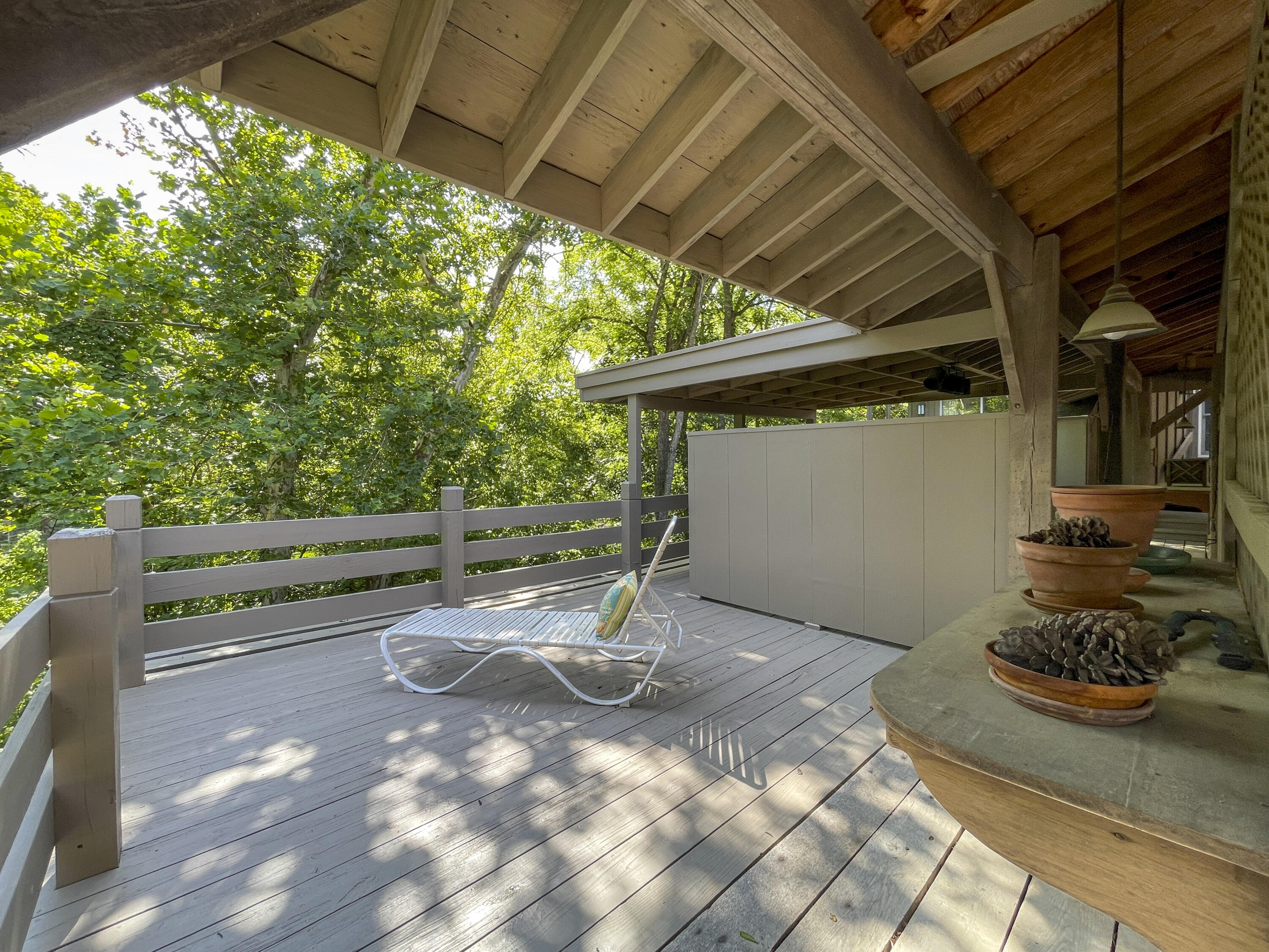 612 & 610 Stonewall St