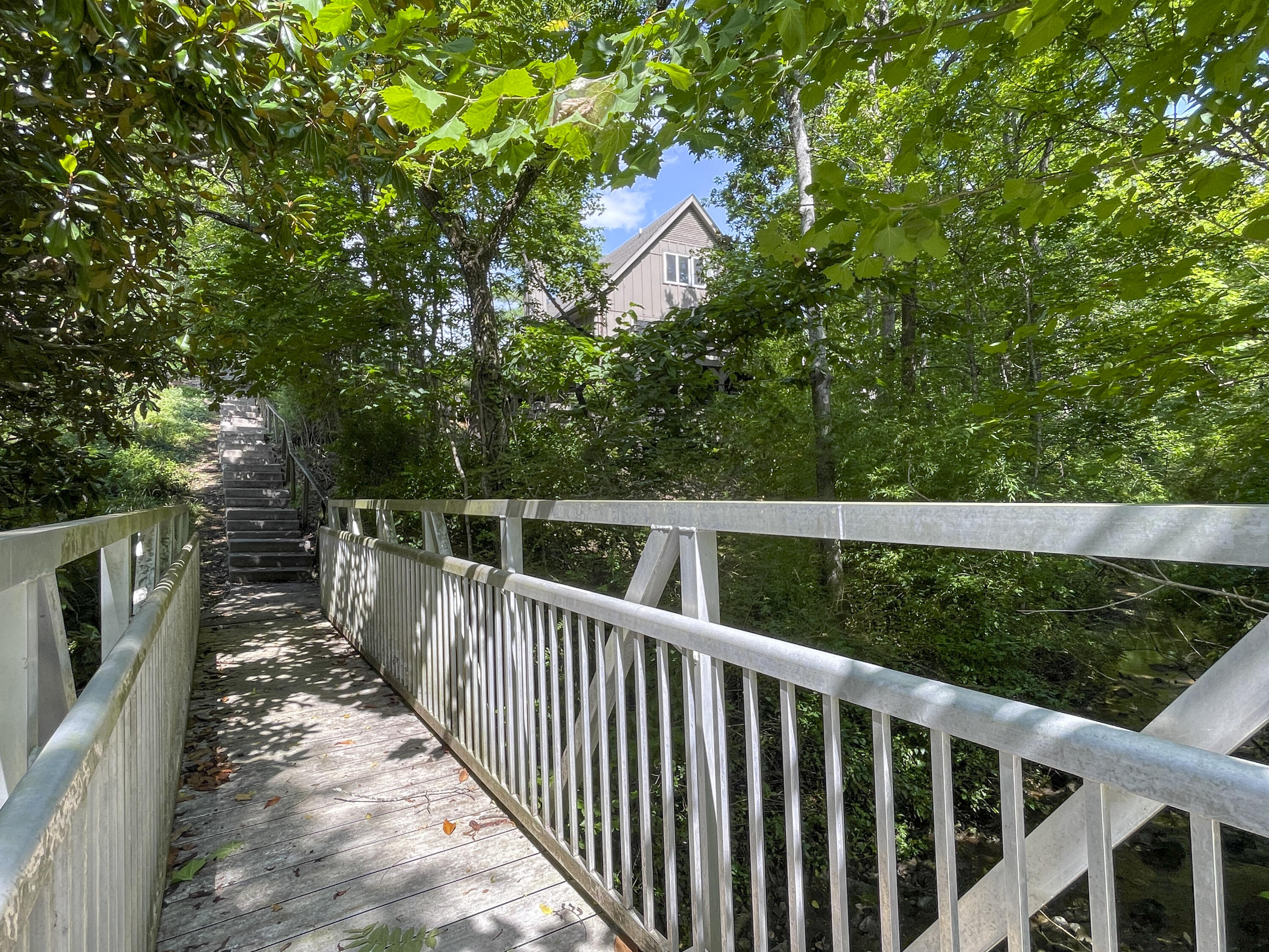 612 & 610 Stonewall St