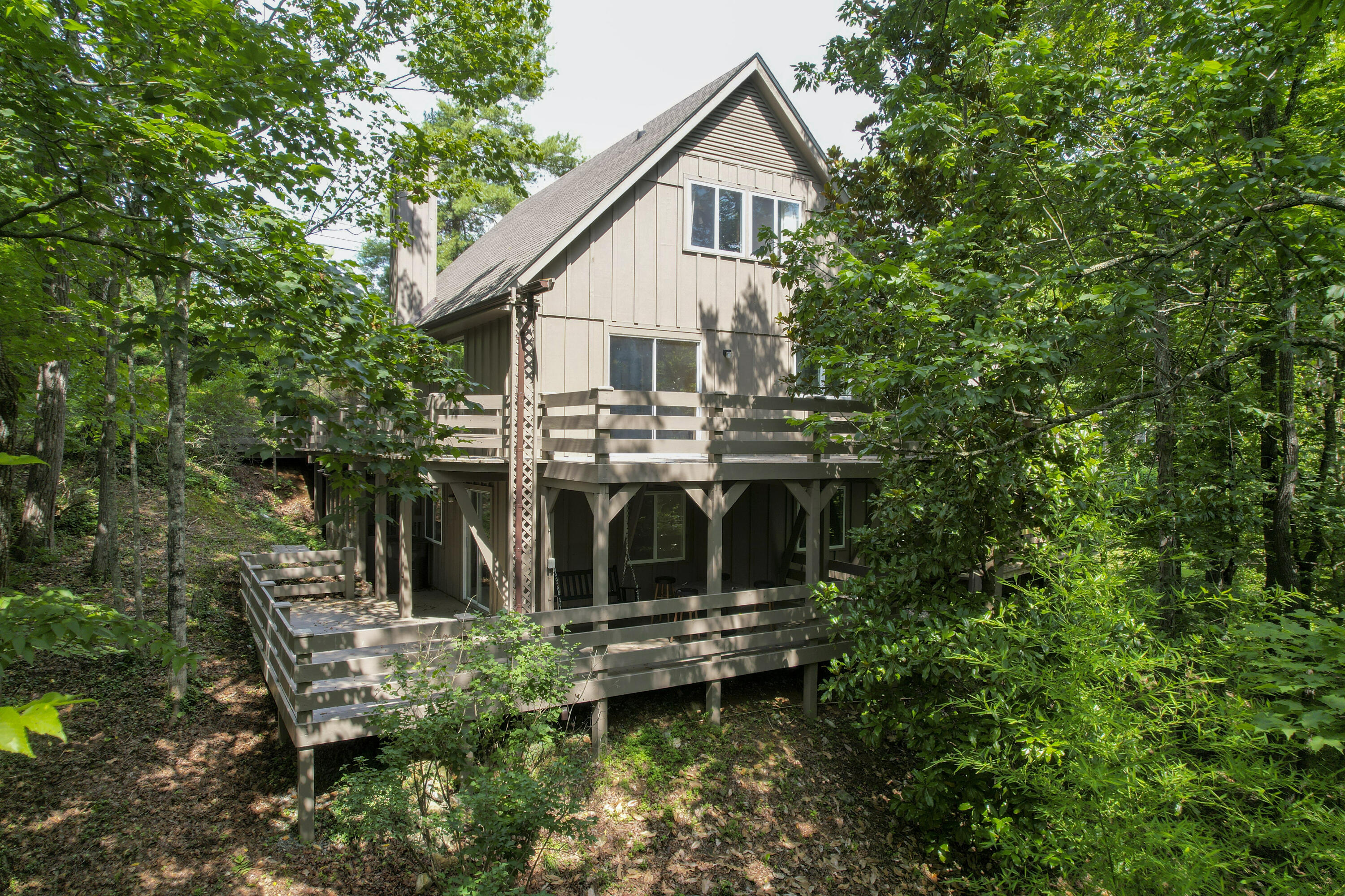 612 & 610 Stonewall St