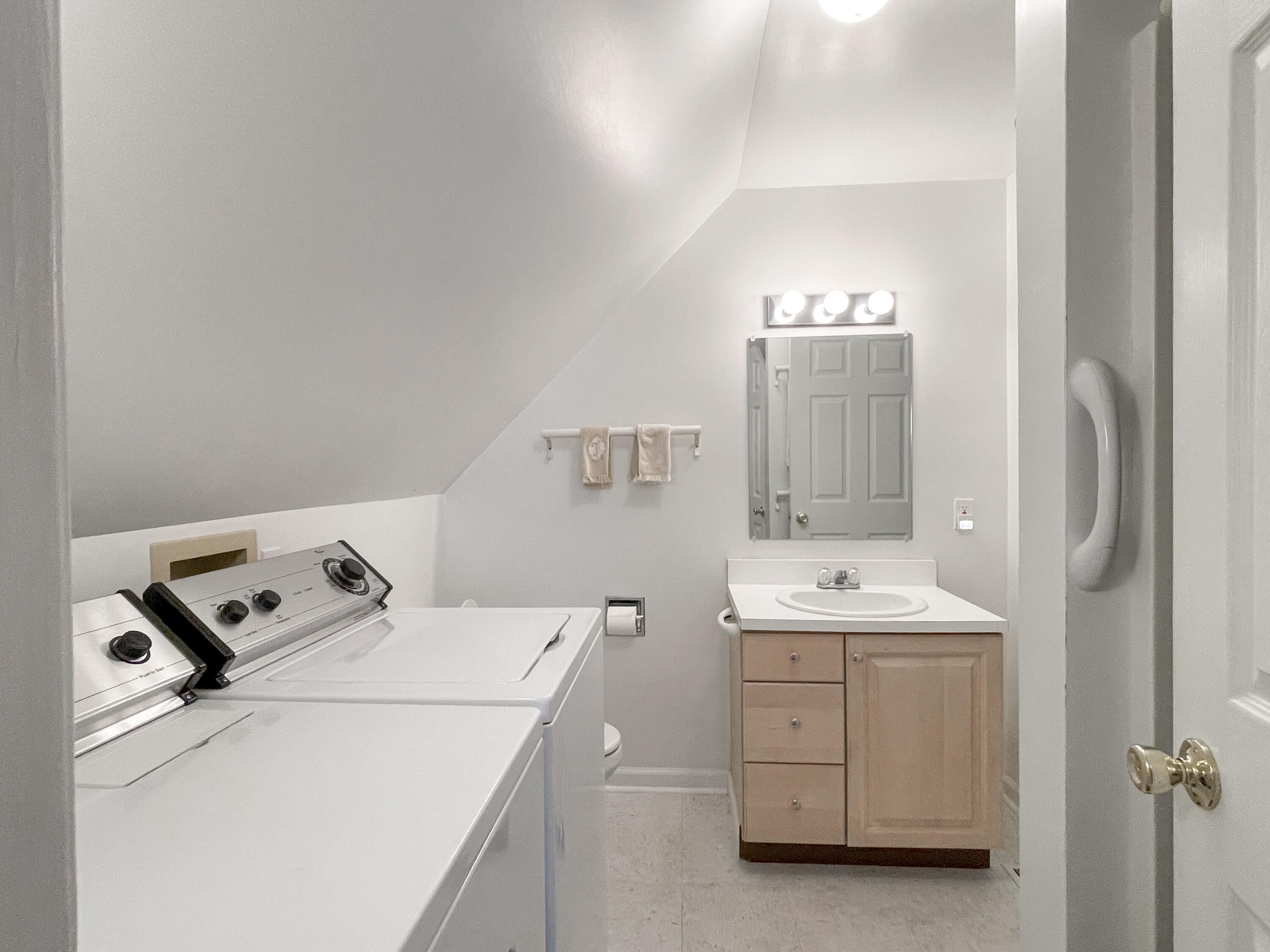 612 & 610 Stonewall St