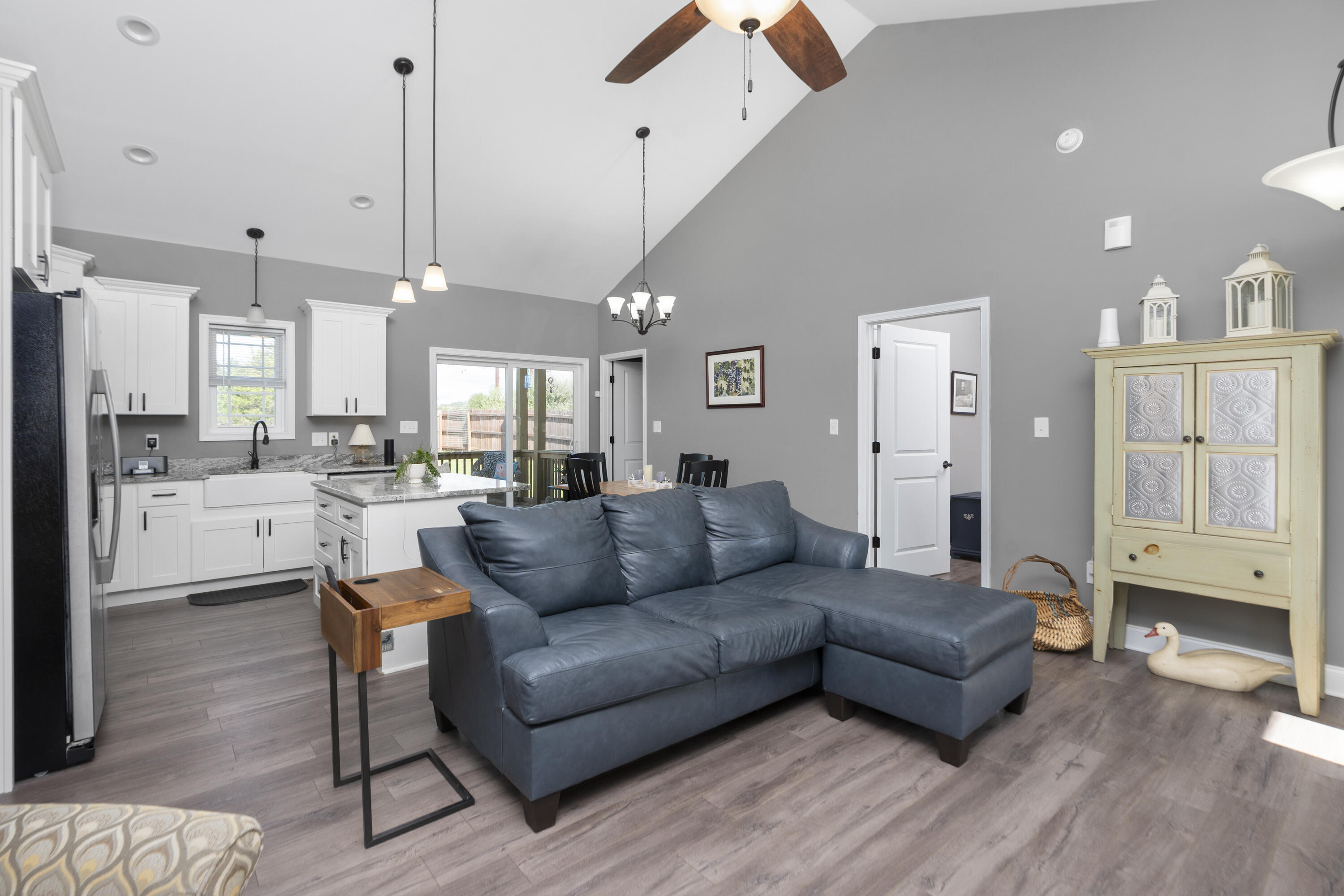 290 Thoroughbred Cir