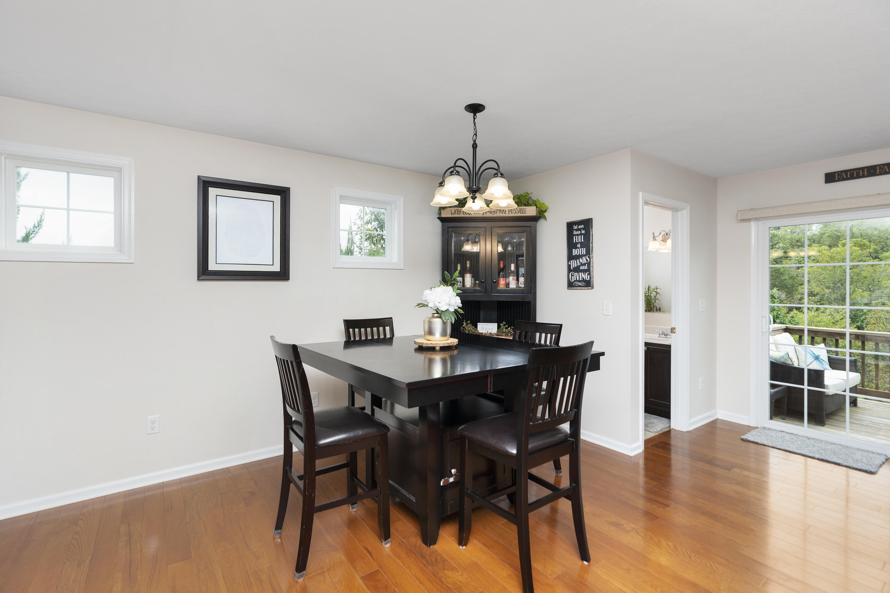 145 Thoroughbred Cir