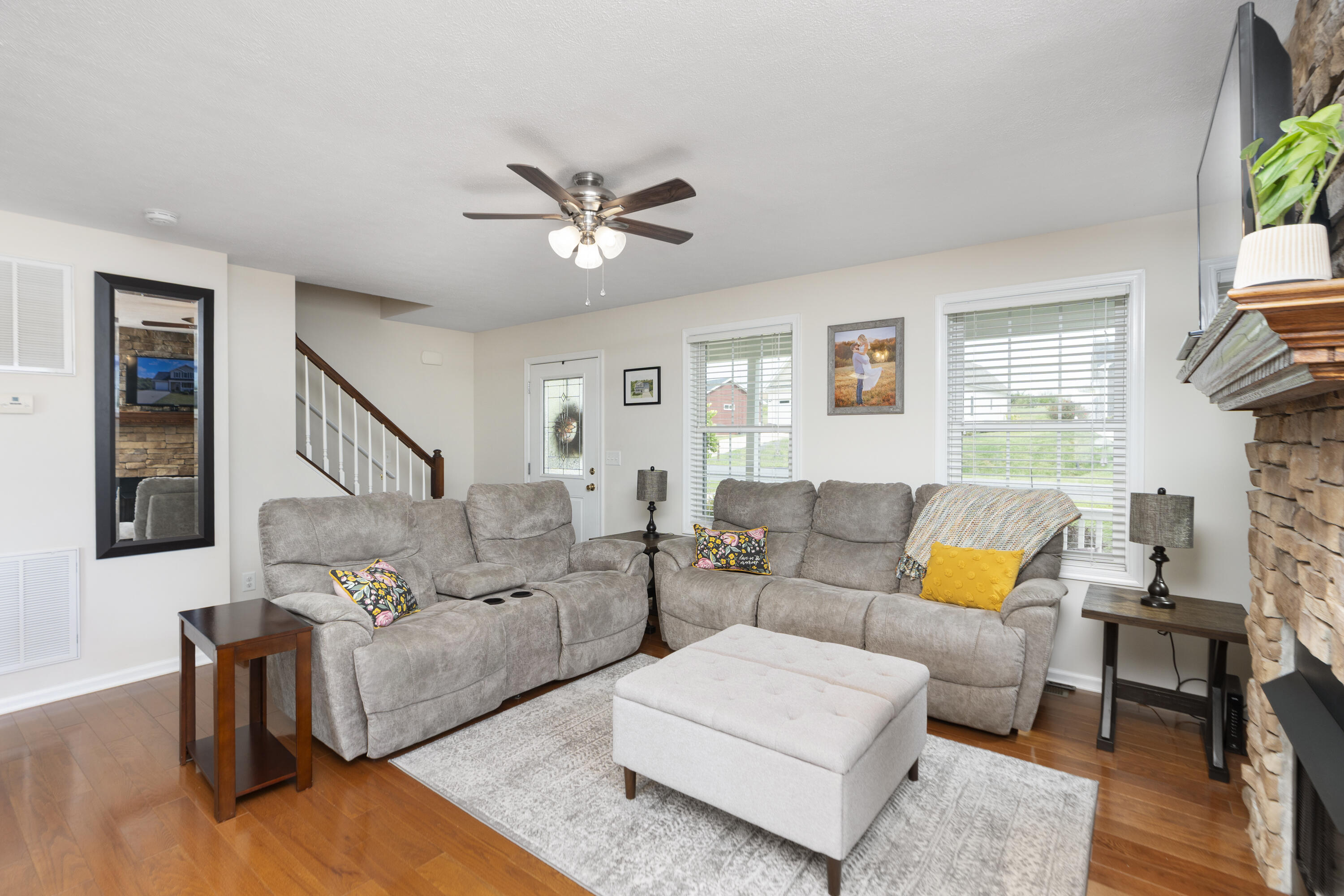 145 Thoroughbred Cir