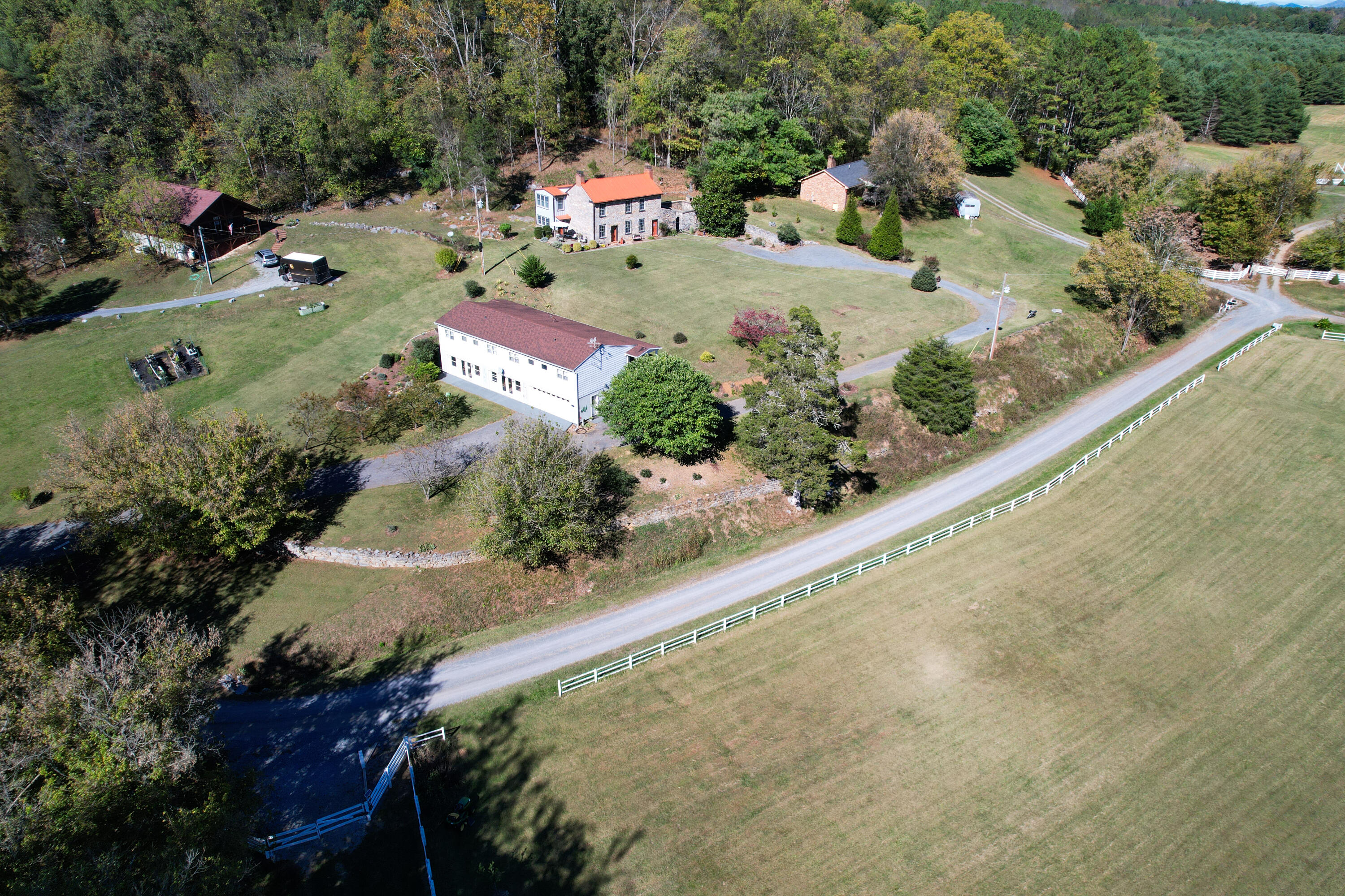 41 Twin Rivers Ln