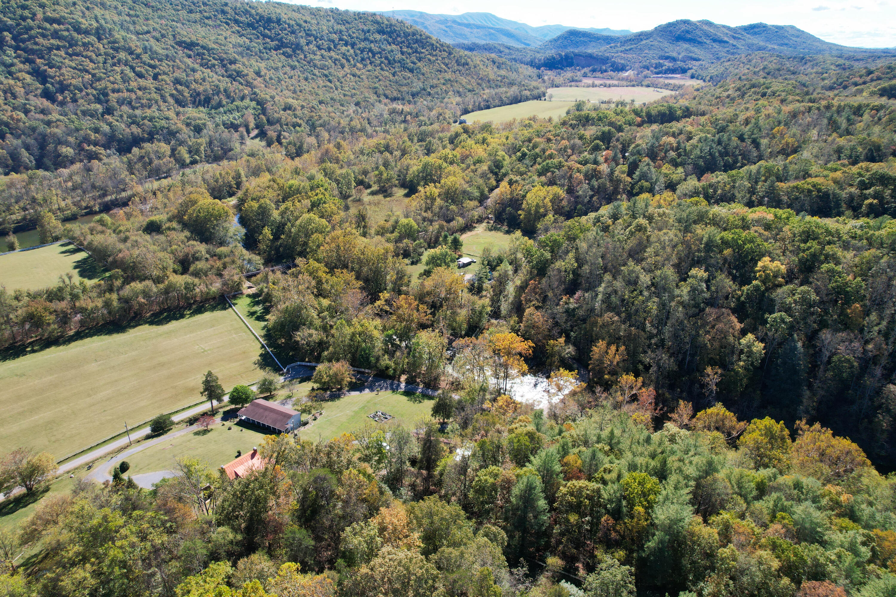 41 Twin Rivers Ln
