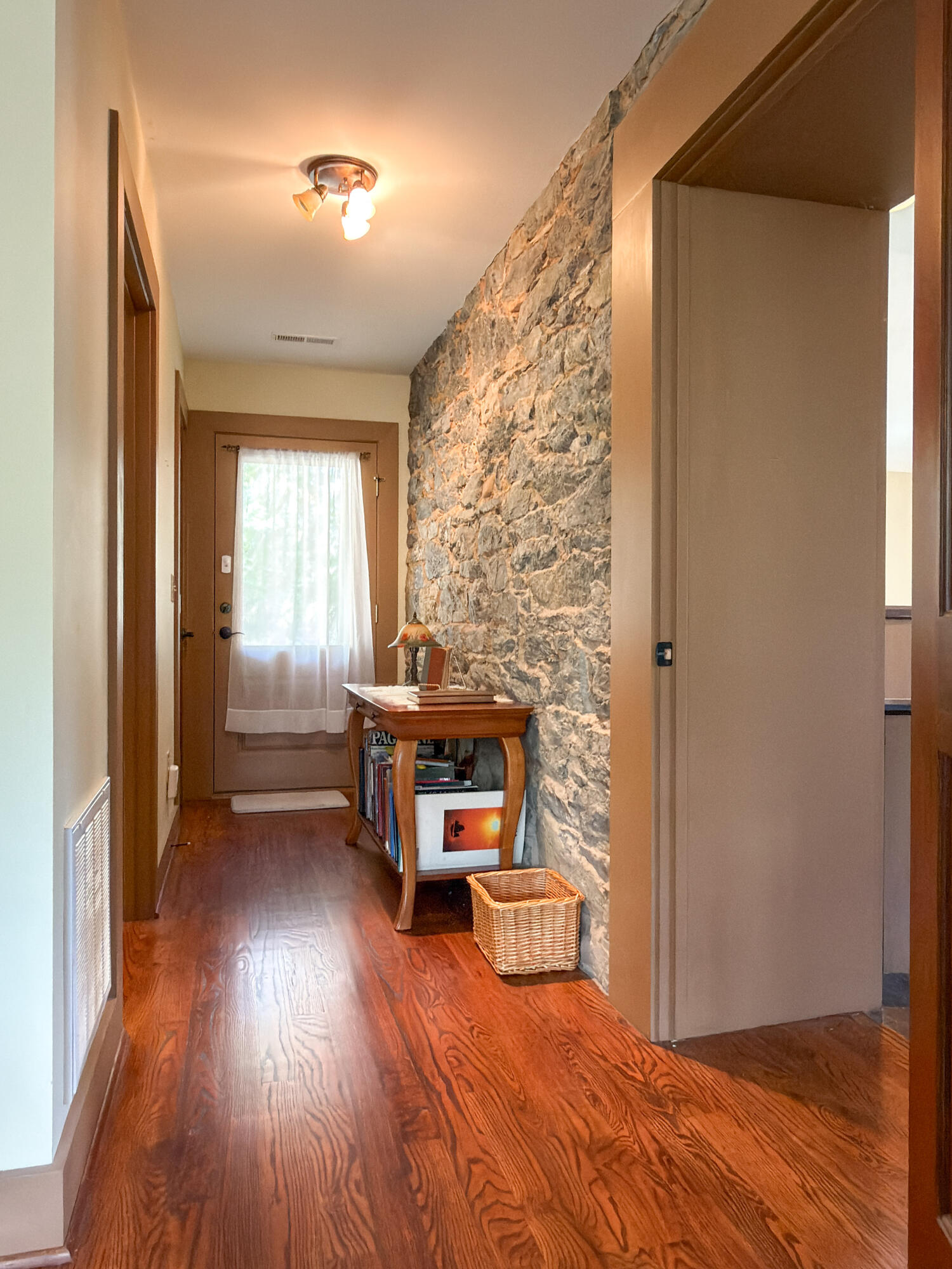 41 Twin Rivers Ln