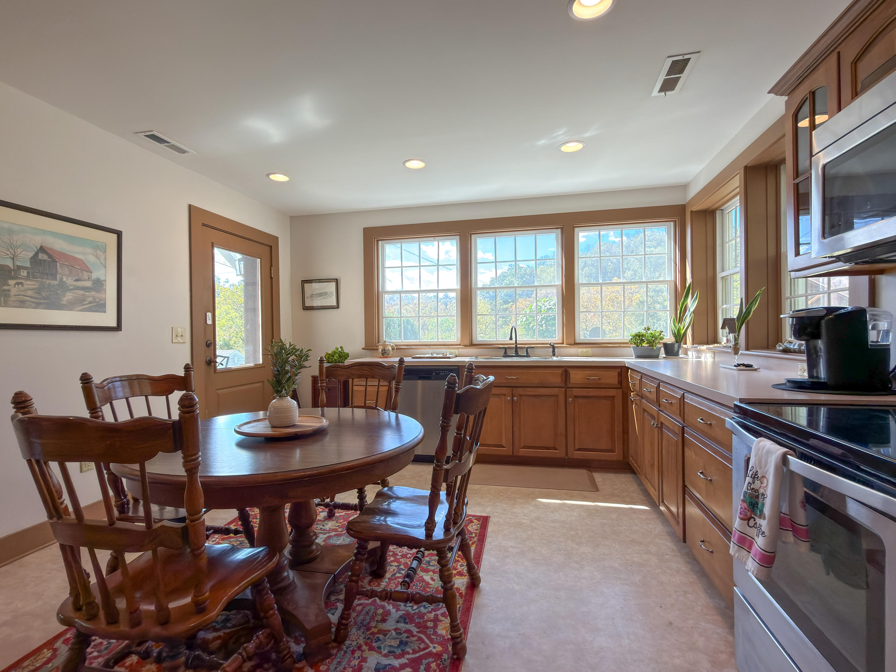 41 Twin Rivers Ln