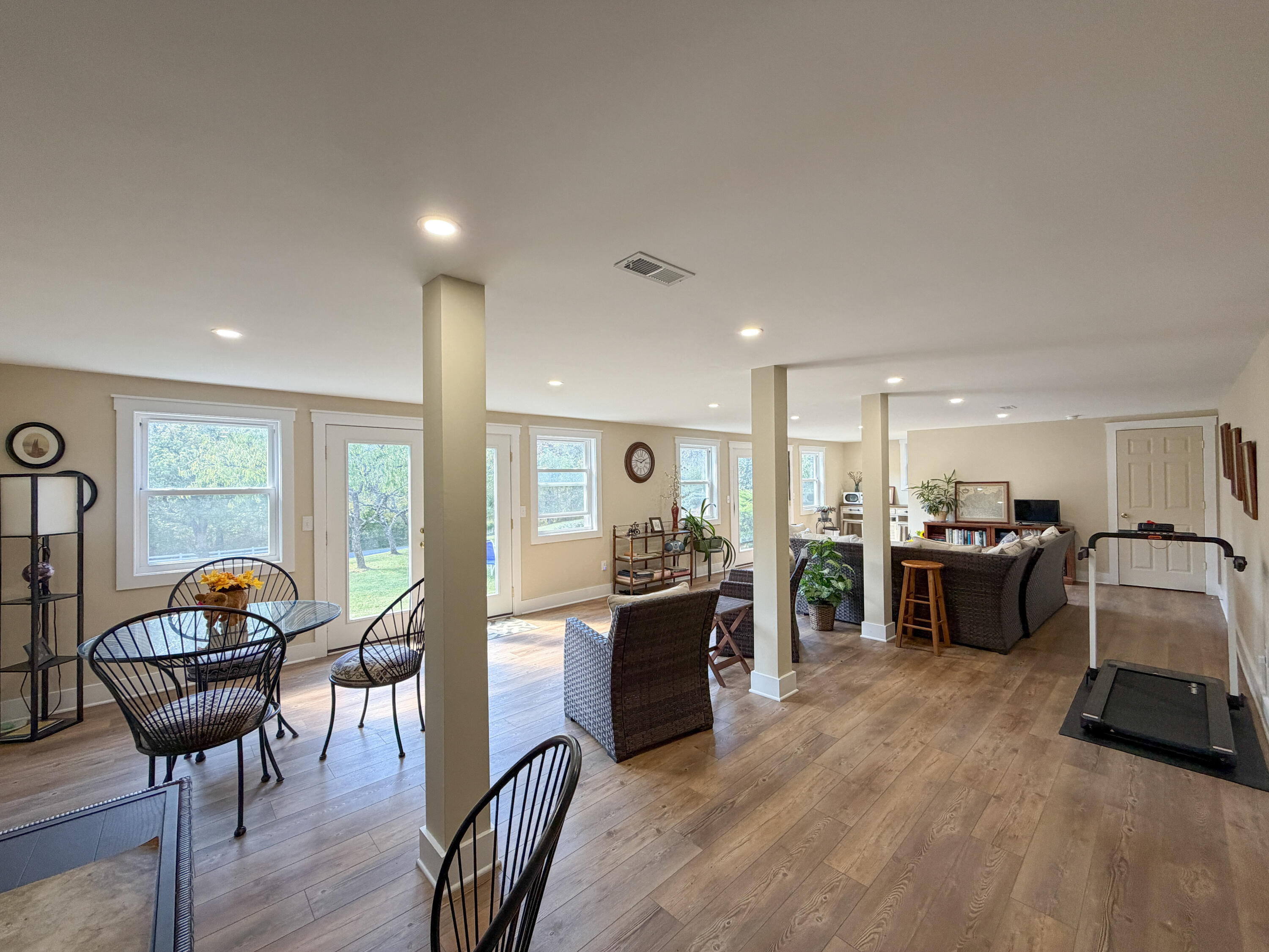 41 Twin Rivers Ln