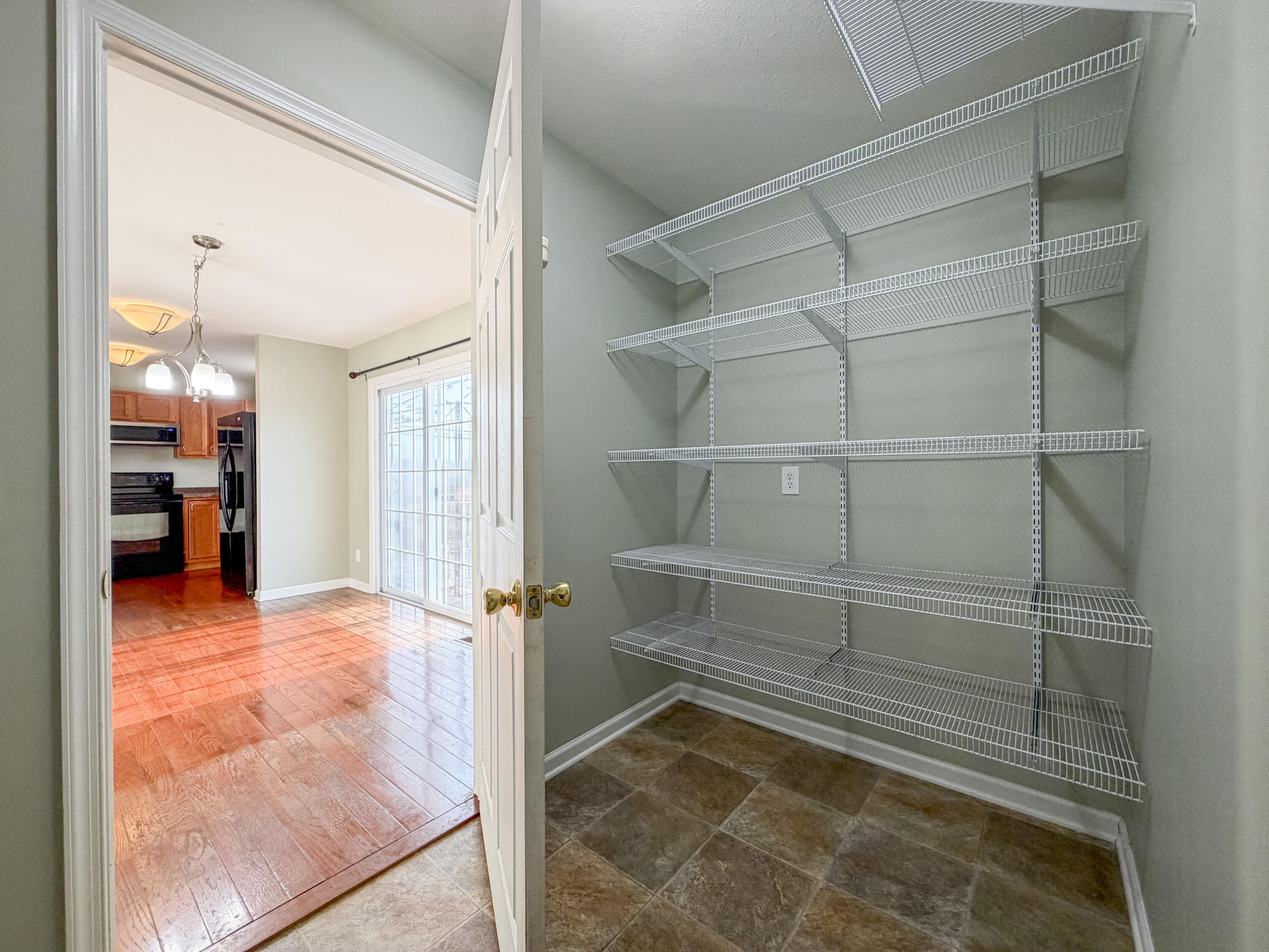 73 Thoroughbred Cir