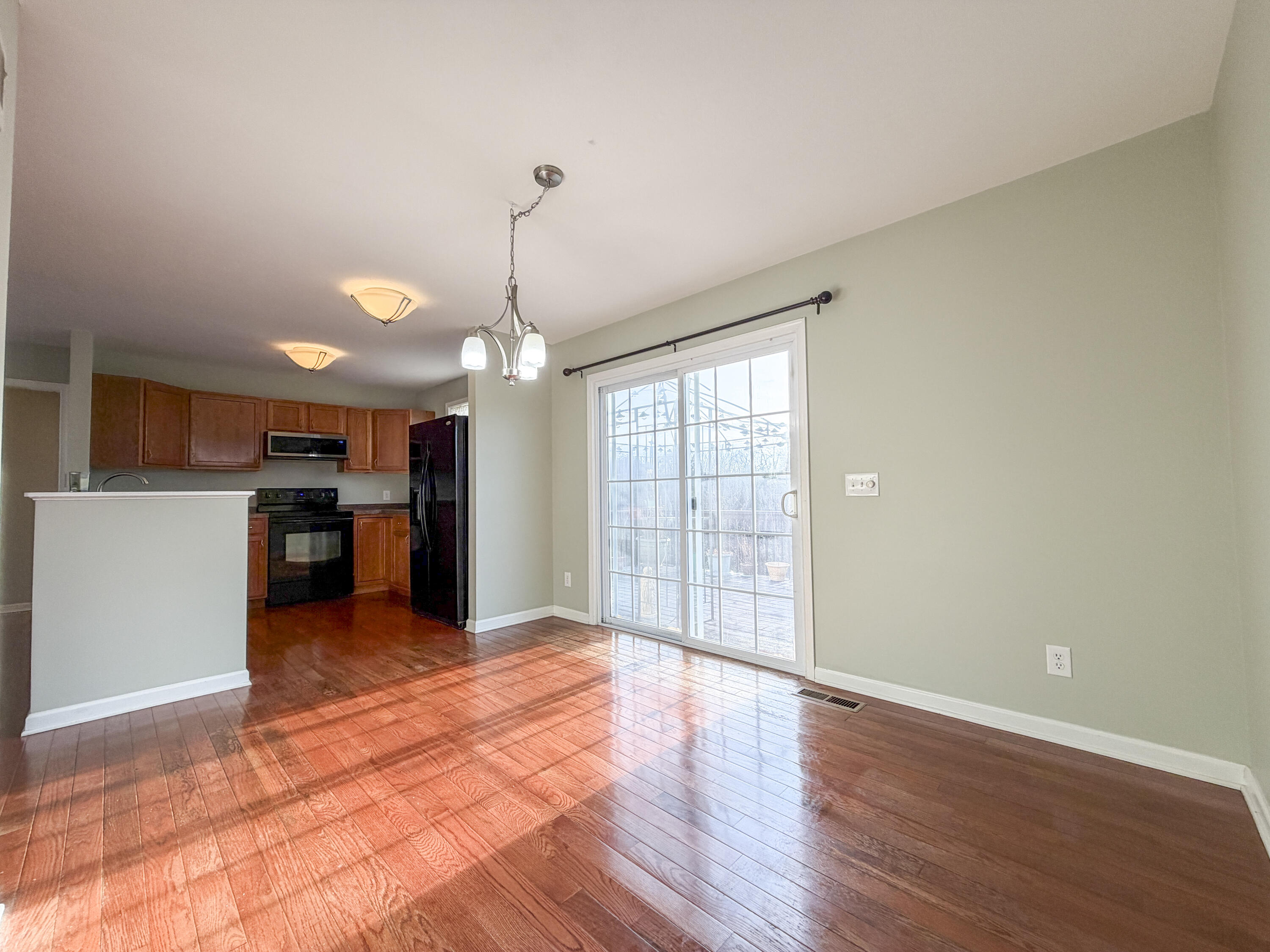 73 Thoroughbred Cir