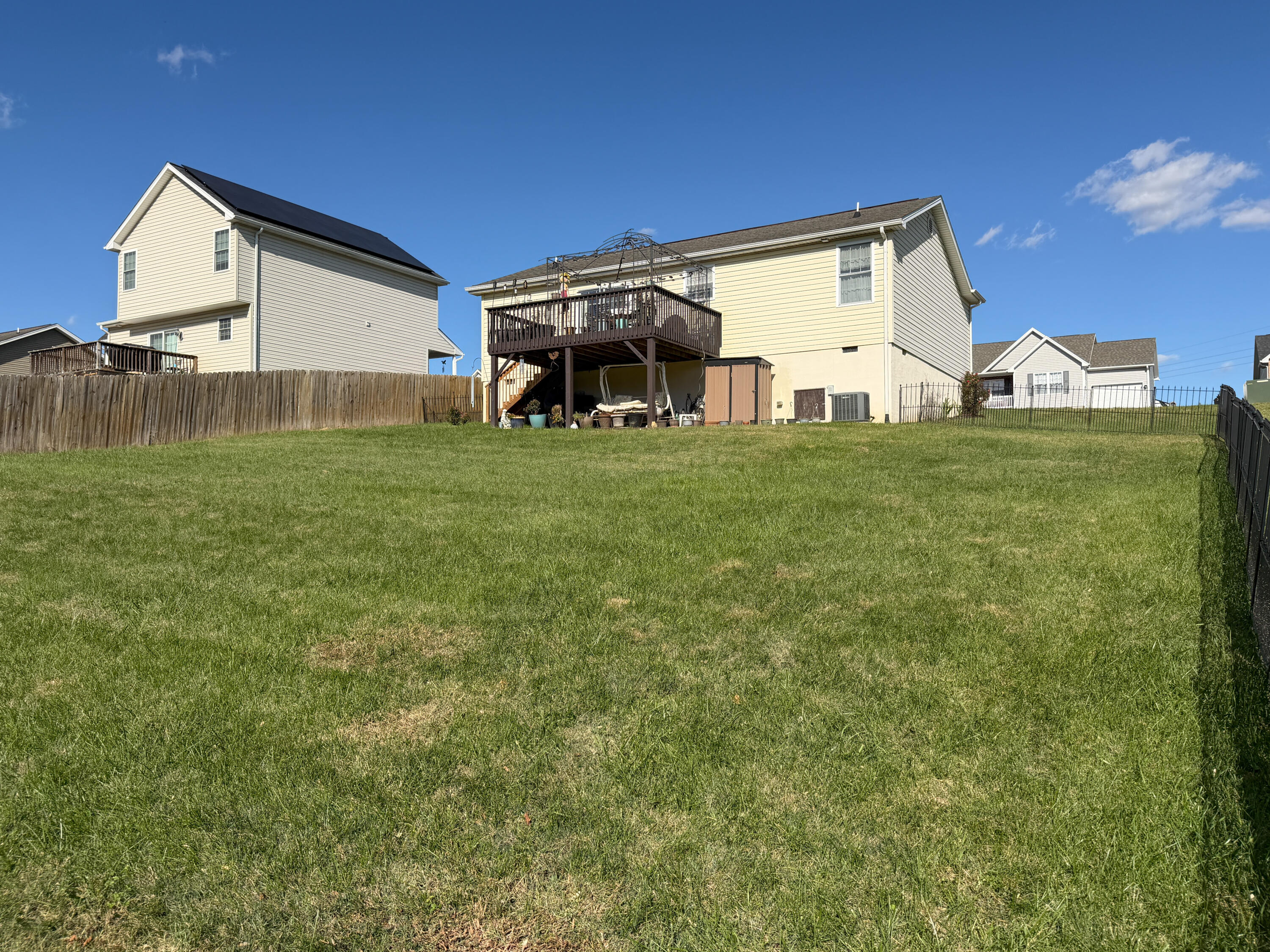 73 Thoroughbred Cir
