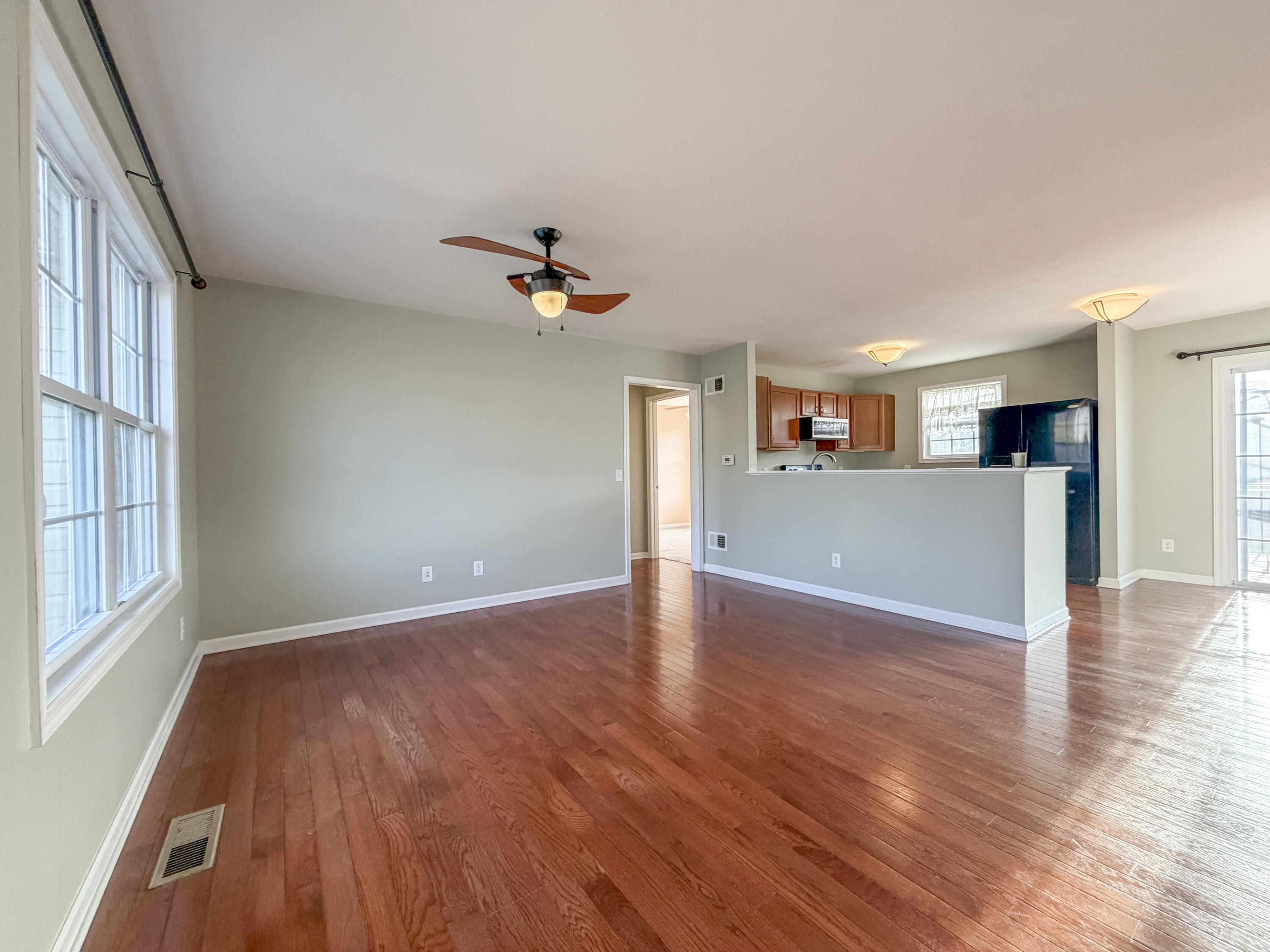 73 Thoroughbred Cir