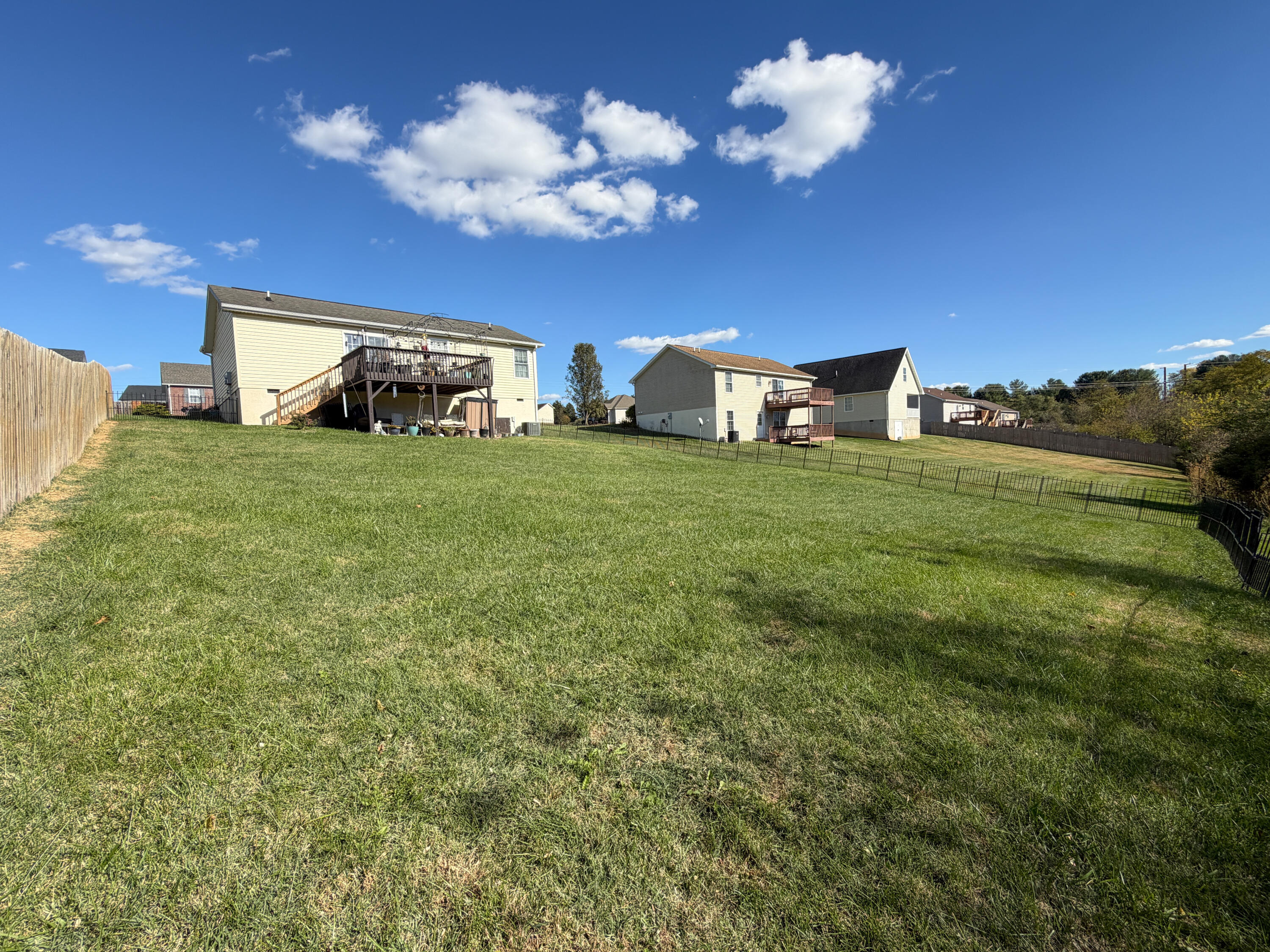 73 Thoroughbred Cir