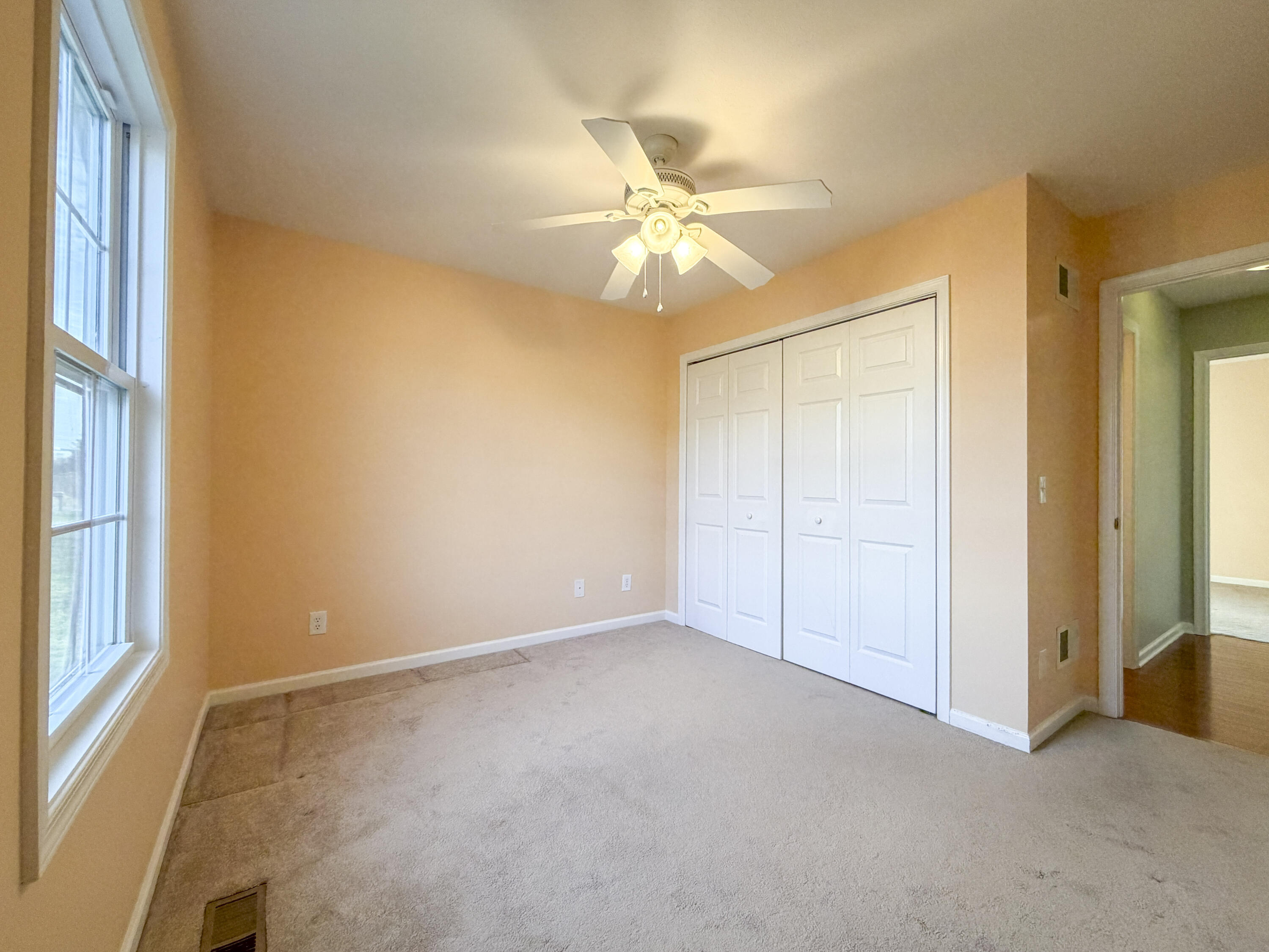 73 Thoroughbred Cir