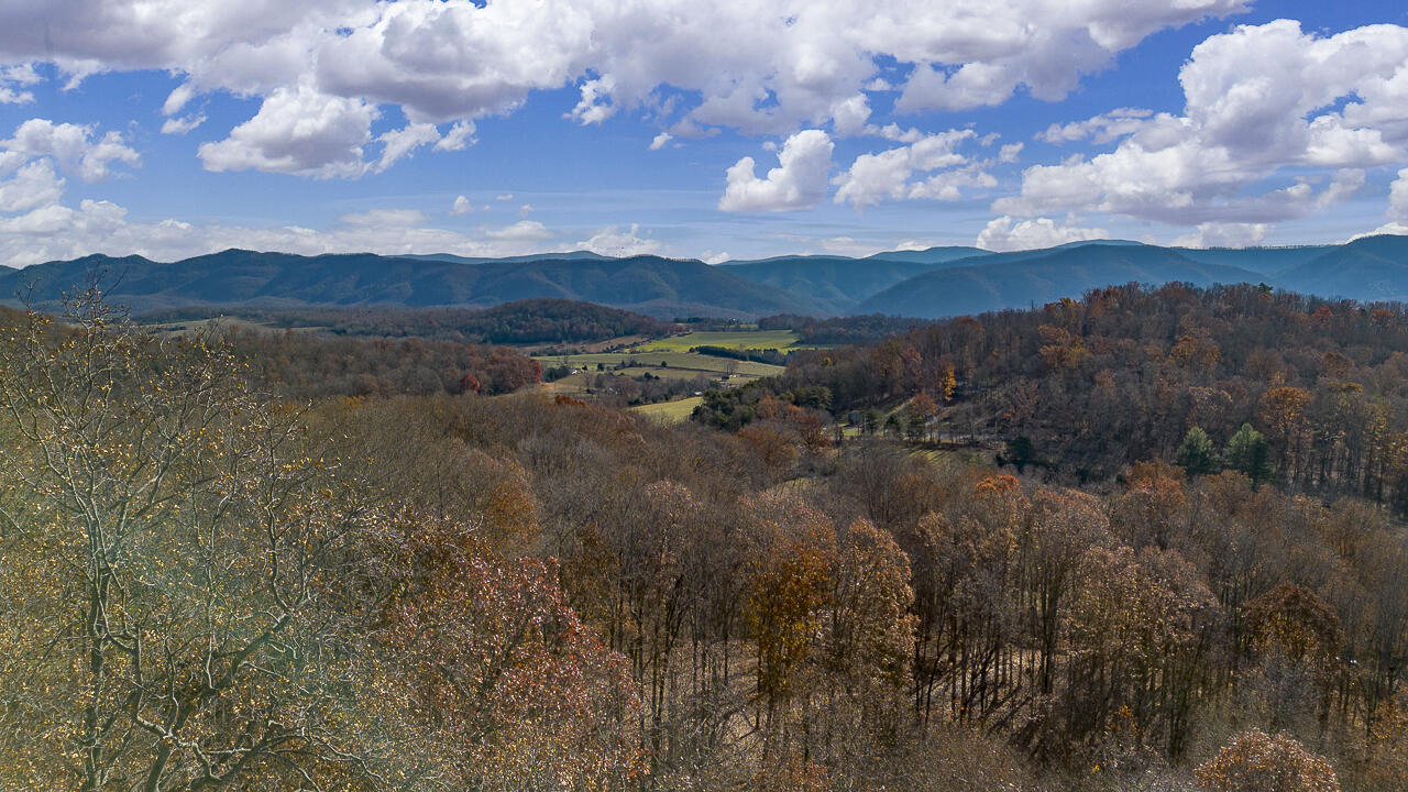 5.67 Acres Still Waters Ln