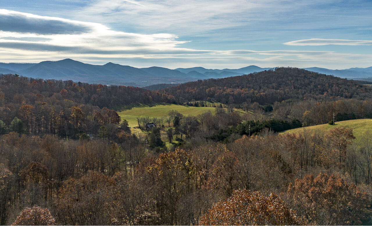 5.67 Acres Still Waters Ln