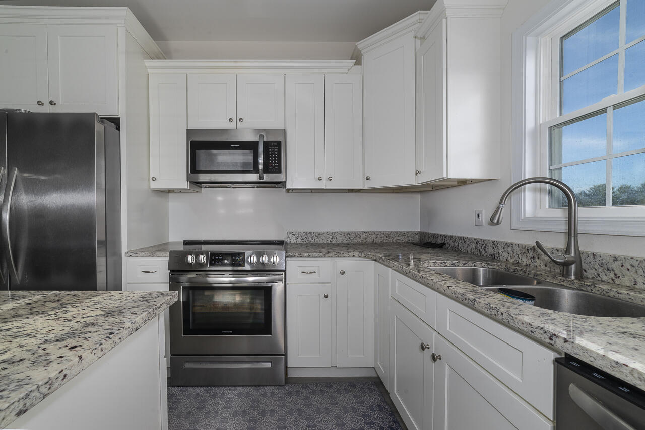 71 Triple Crown Dr