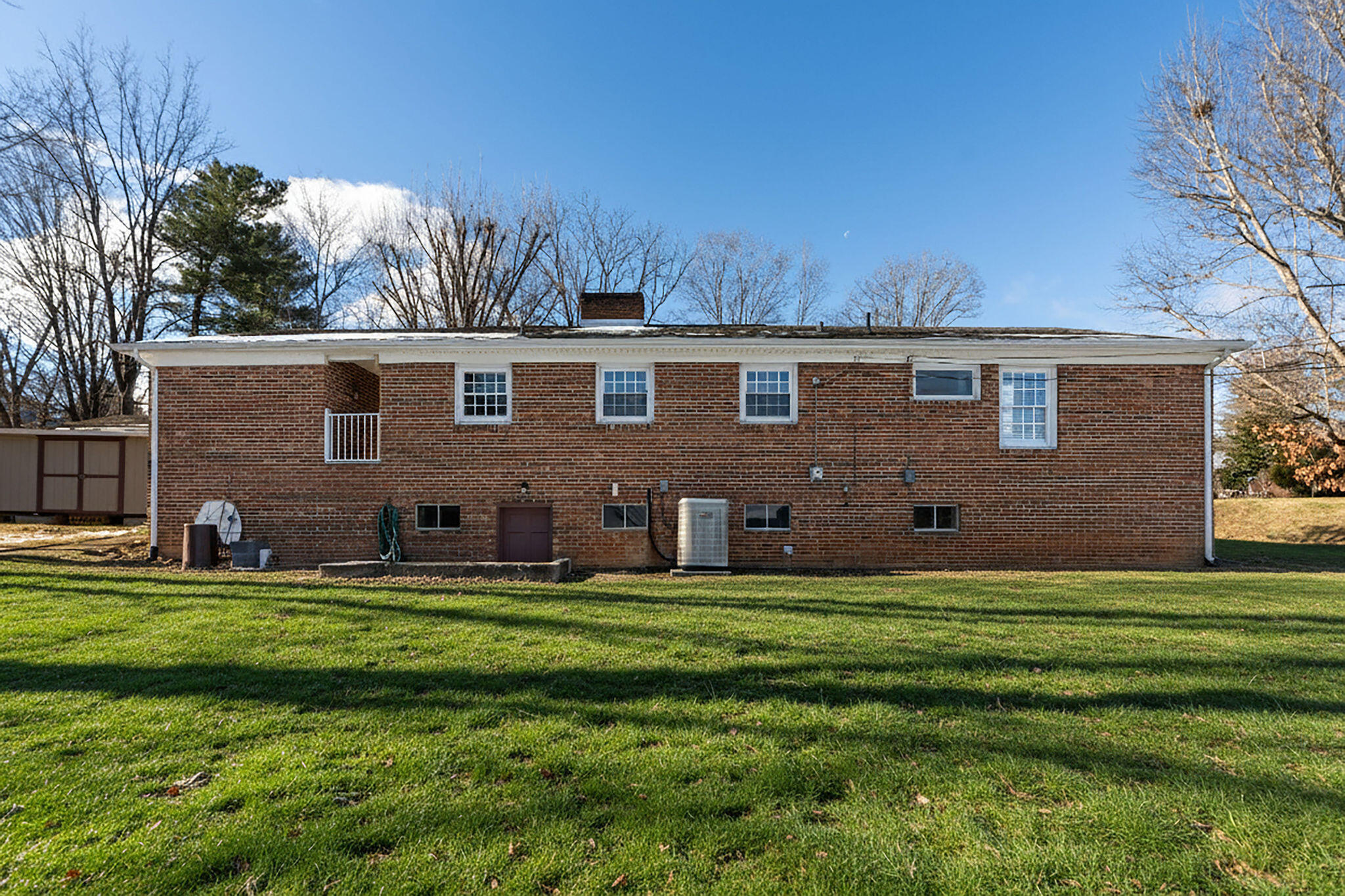 2 McCormick St