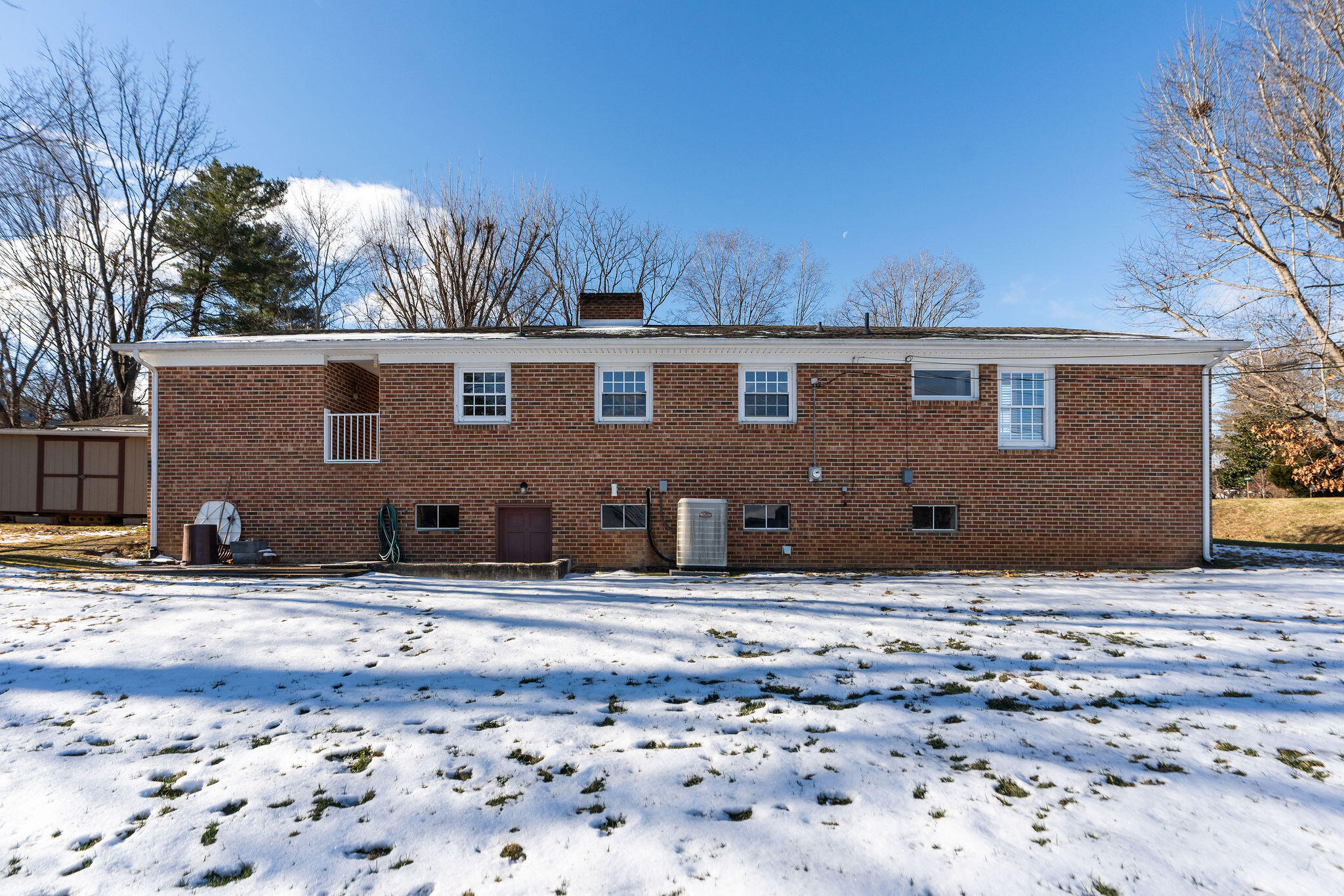 2 McCormick St