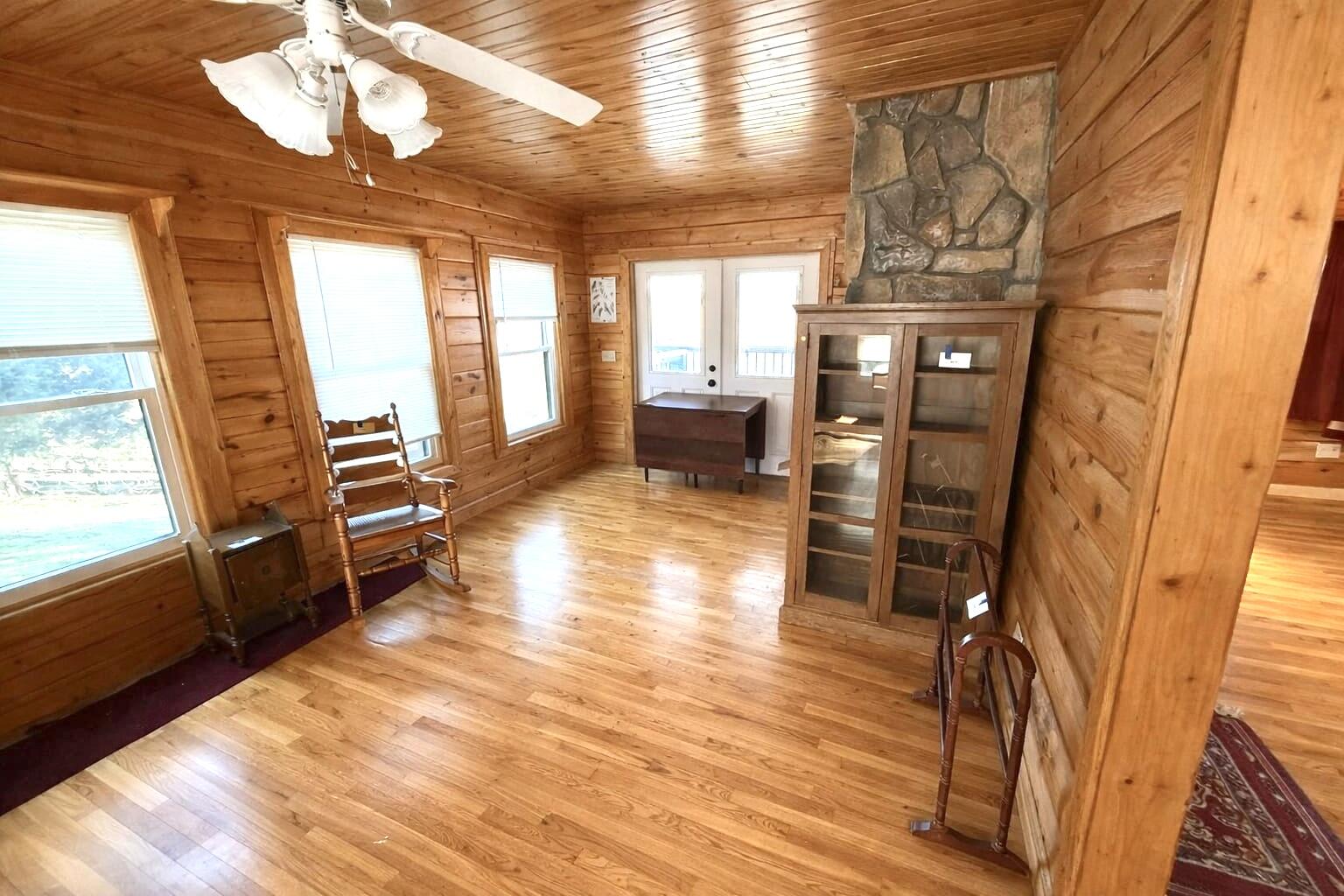 29 Bonnie Brae Ln