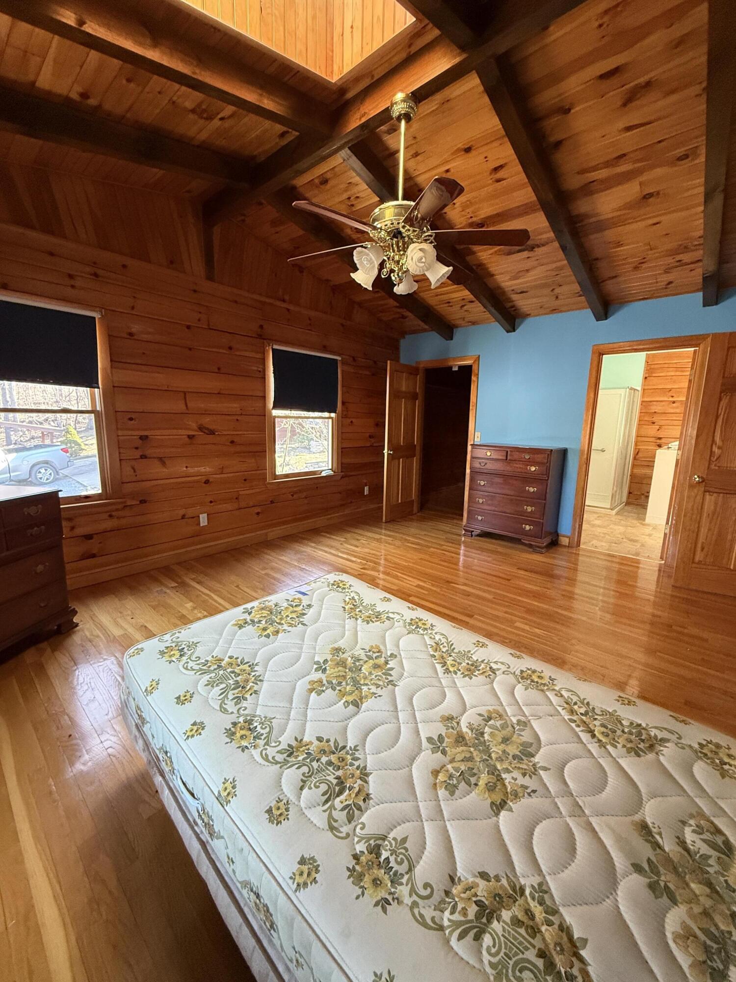 29 Bonnie Brae Ln