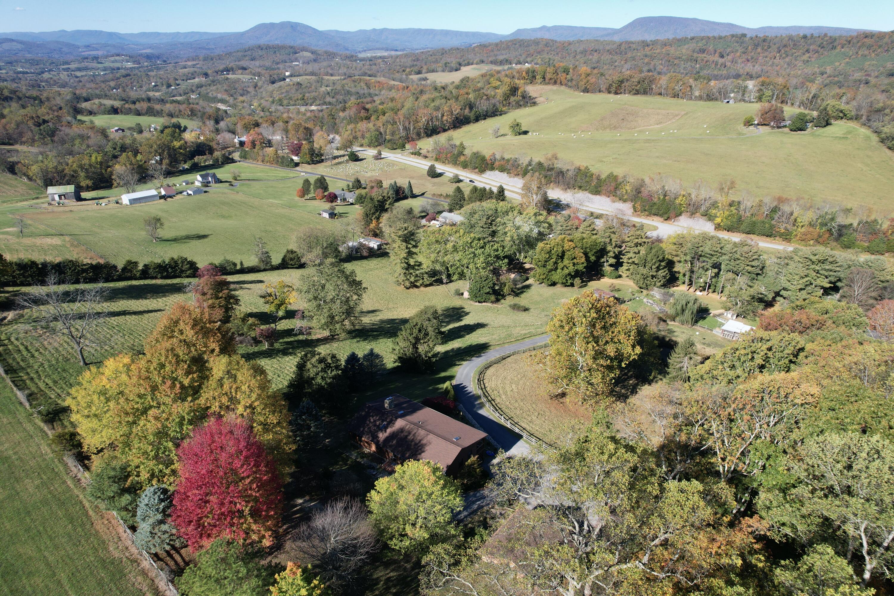 29 Bonnie Brae Ln