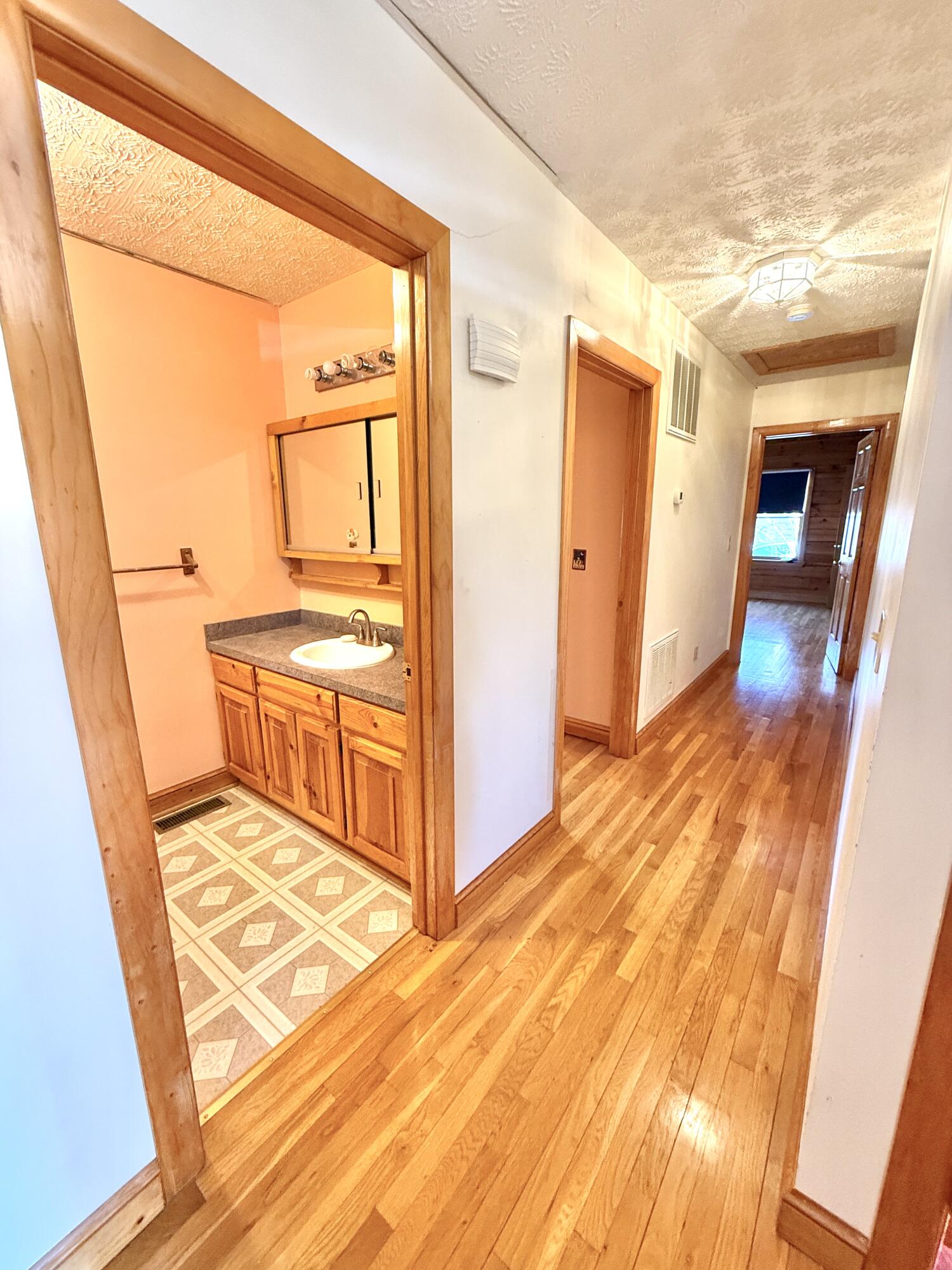 29 Bonnie Brae Ln