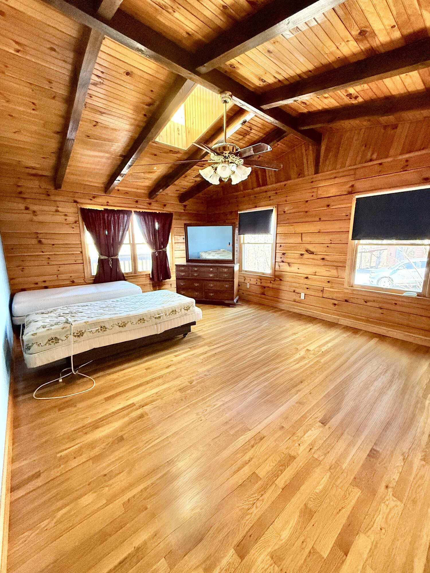 29 Bonnie Brae Ln