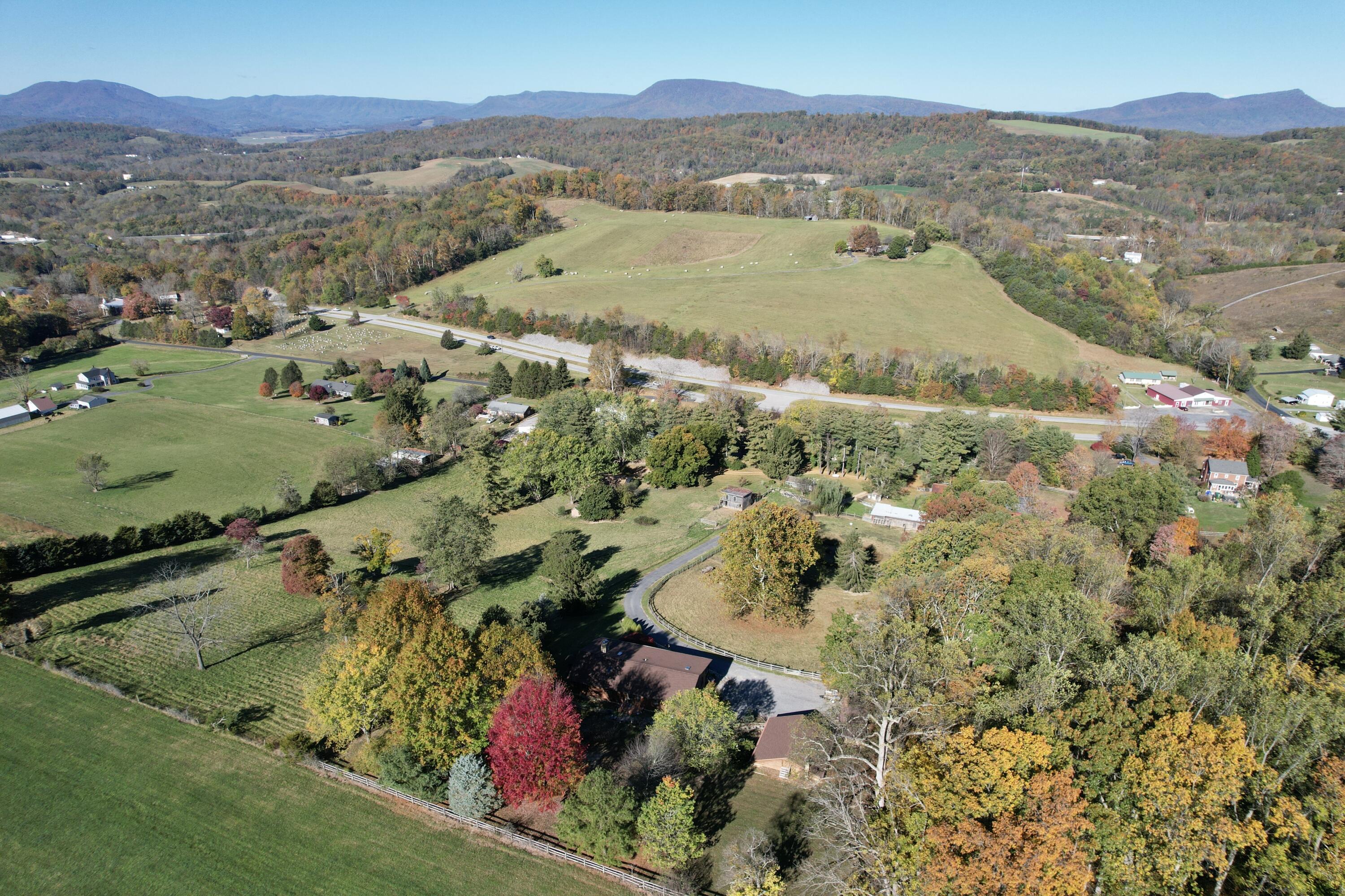 29 Bonnie Brae Ln