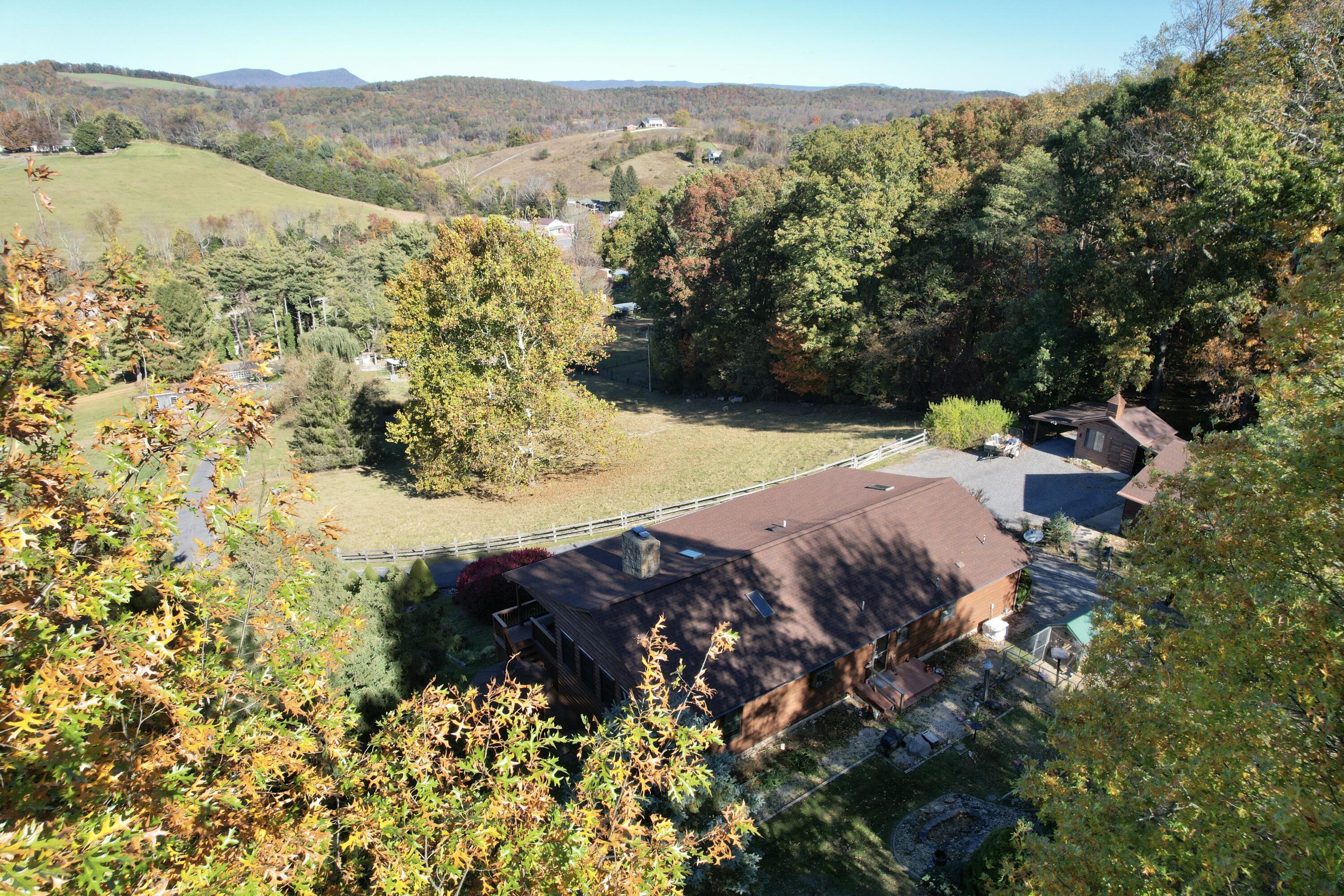 29 Bonnie Brae Ln