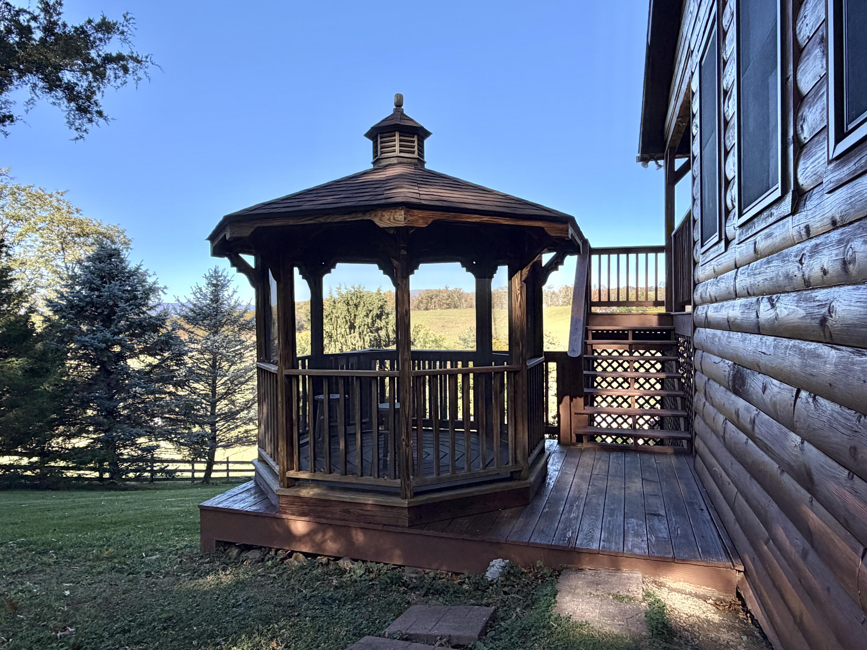29 Bonnie Brae Ln