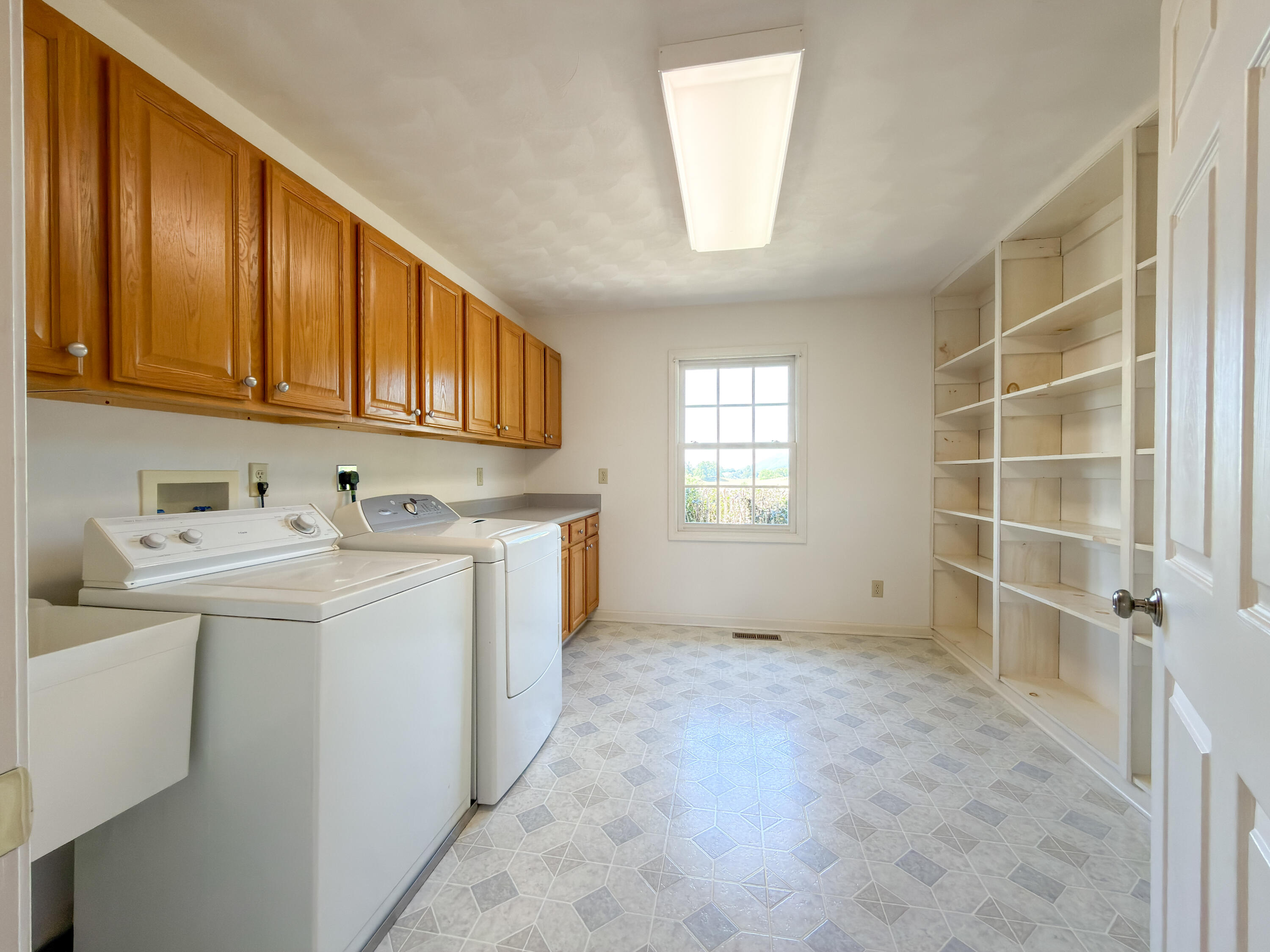 348 Short Hill Dr