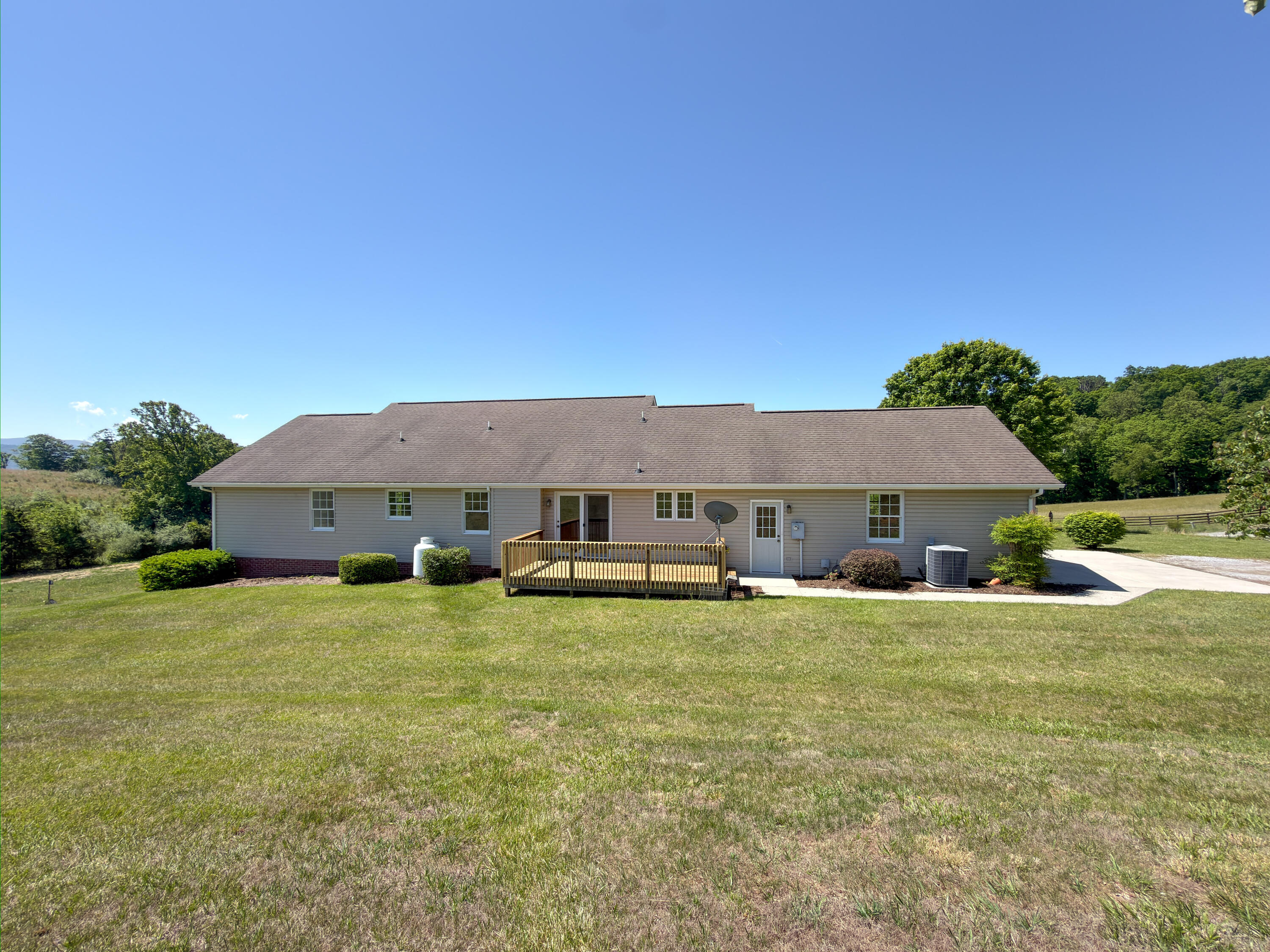 348 Short Hill Dr