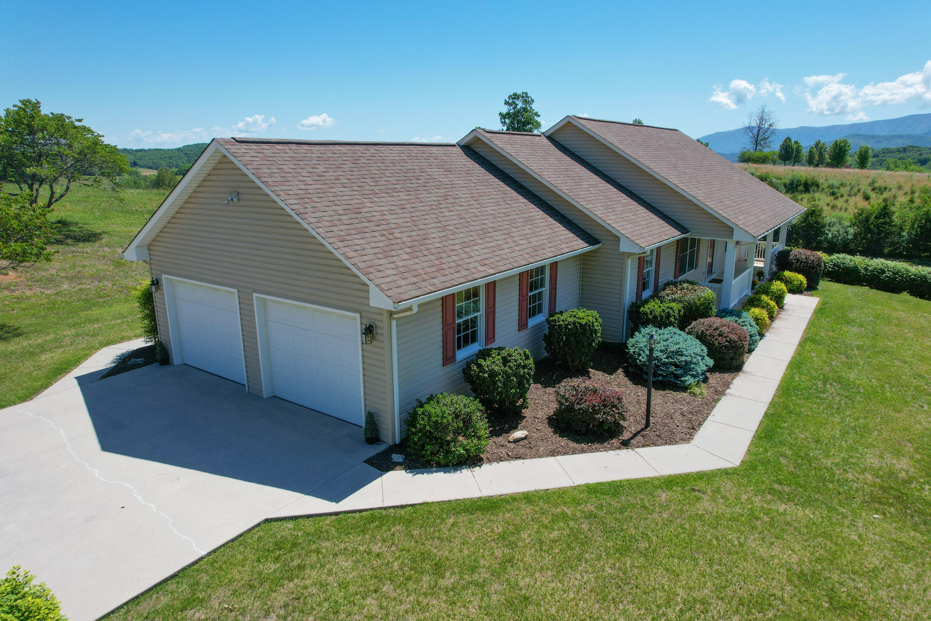348 Short Hill Dr