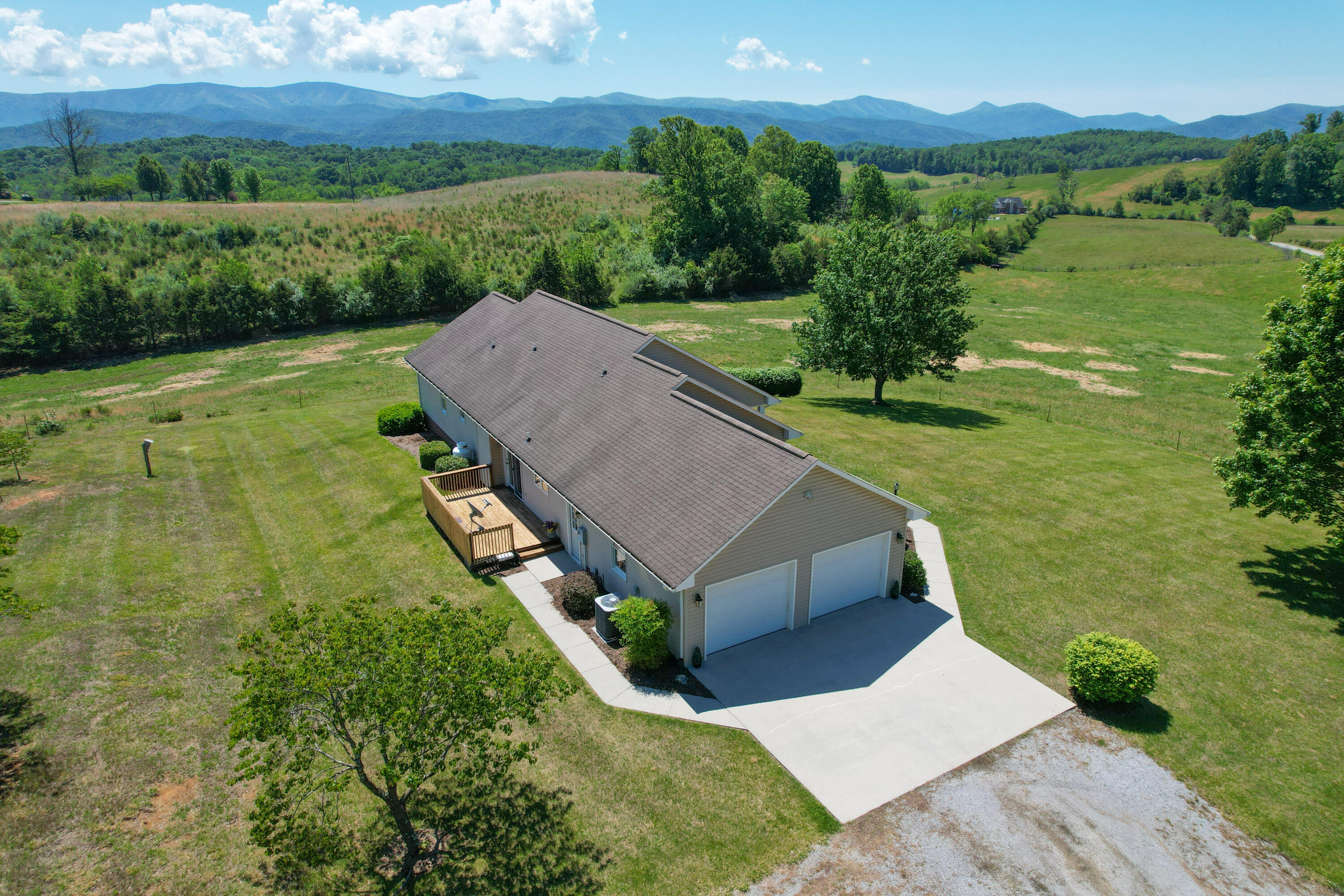 348 Short Hill Dr
