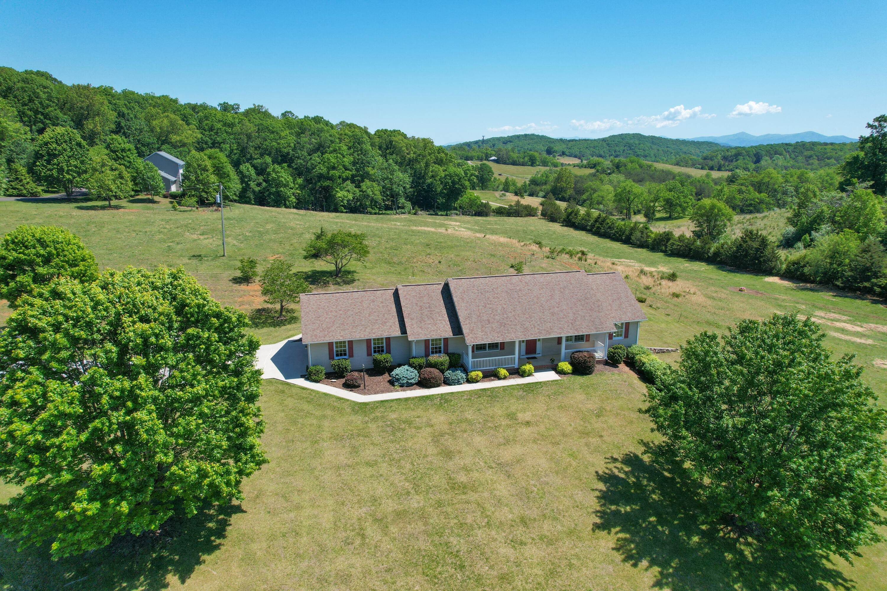 348 Short Hill Dr