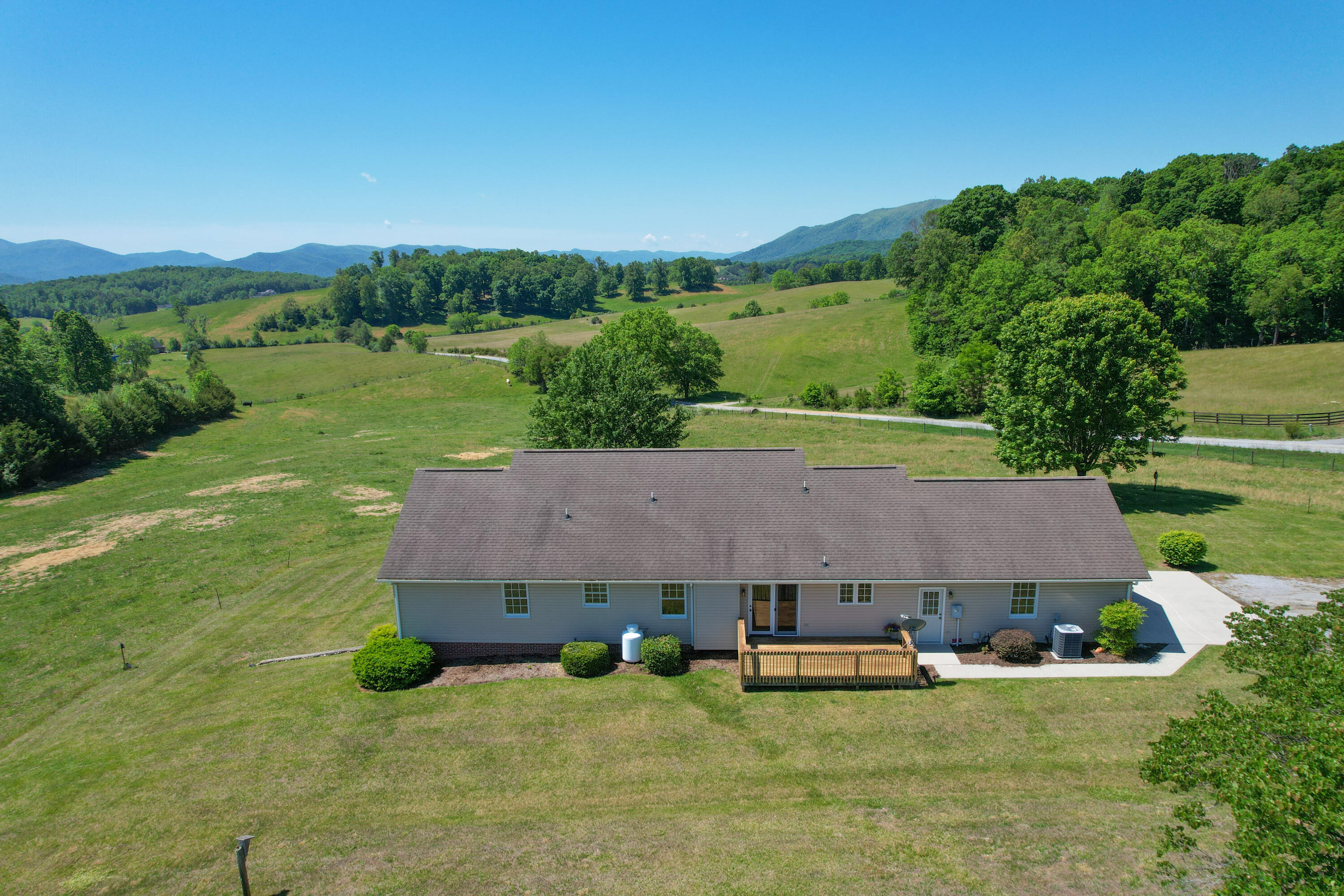348 Short Hill Dr