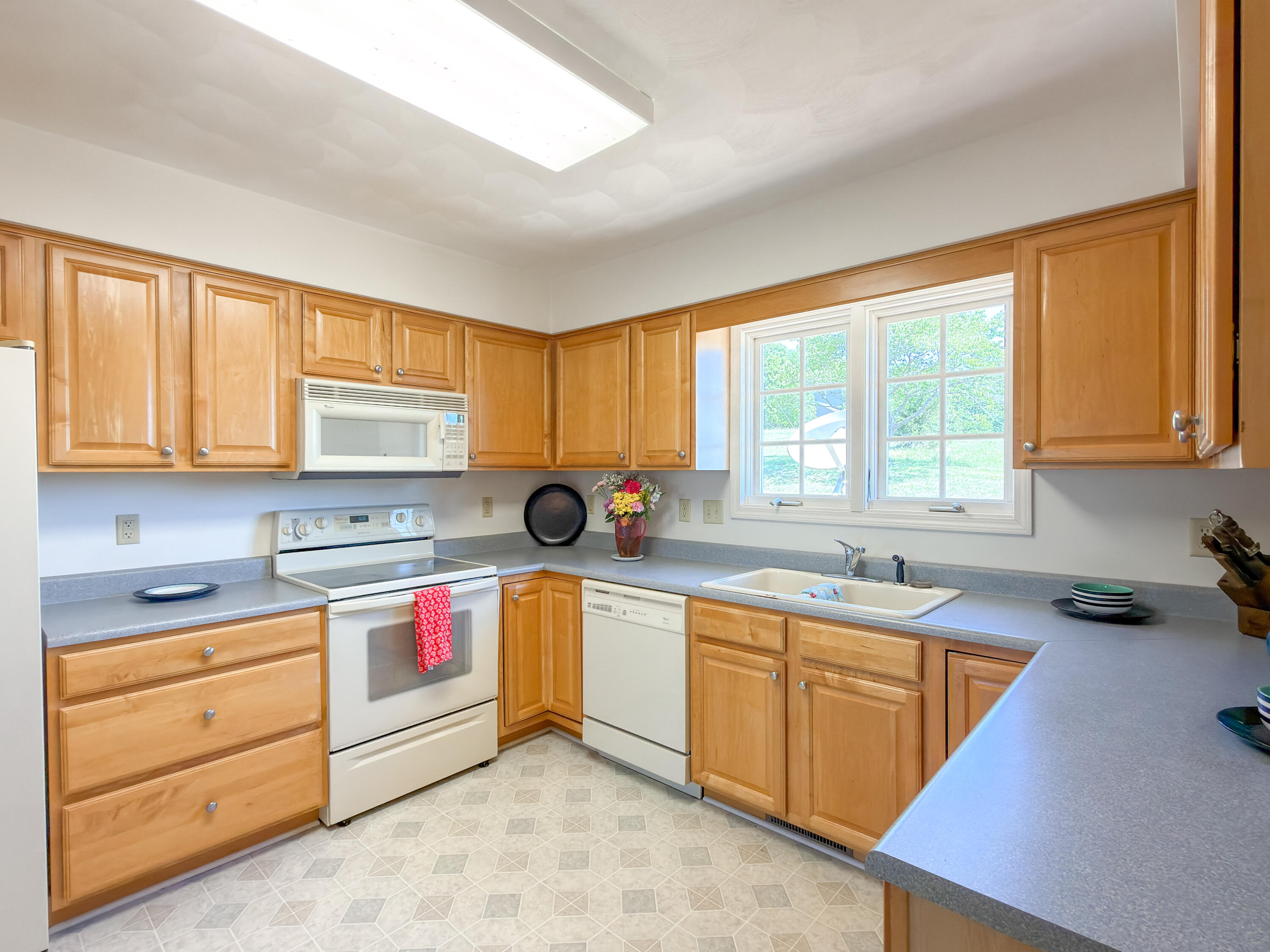 348 Short Hill Dr