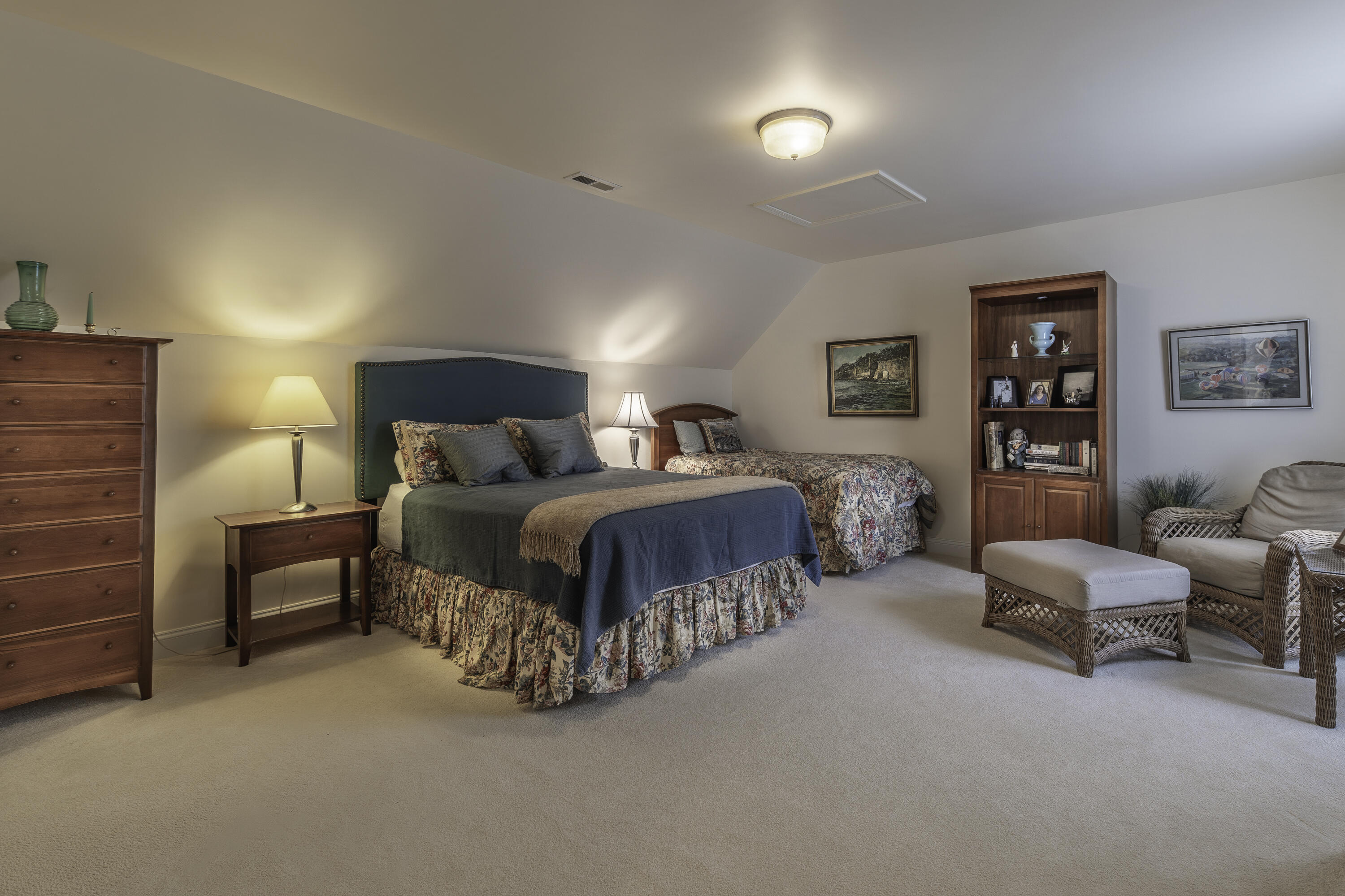 22 HAVEN OAK Ct