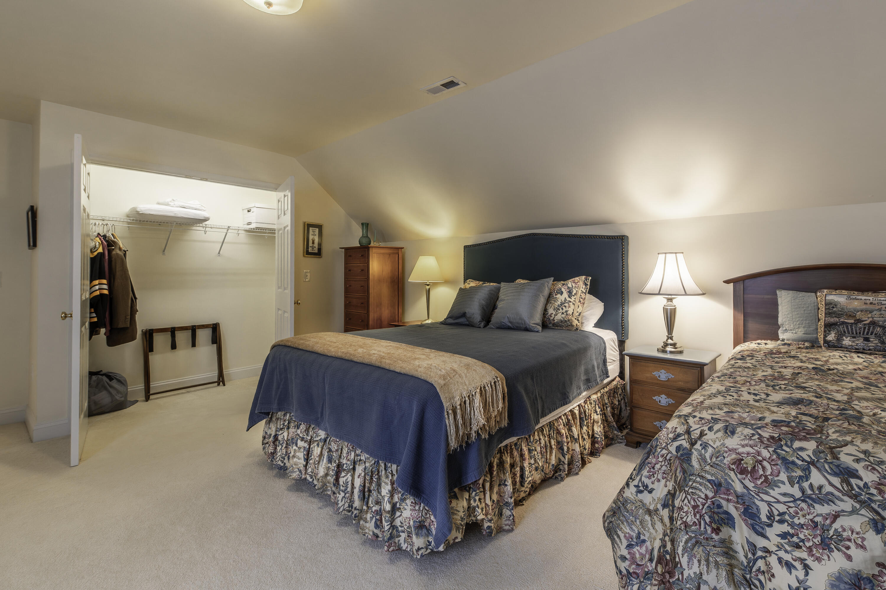 22 HAVEN OAK Ct