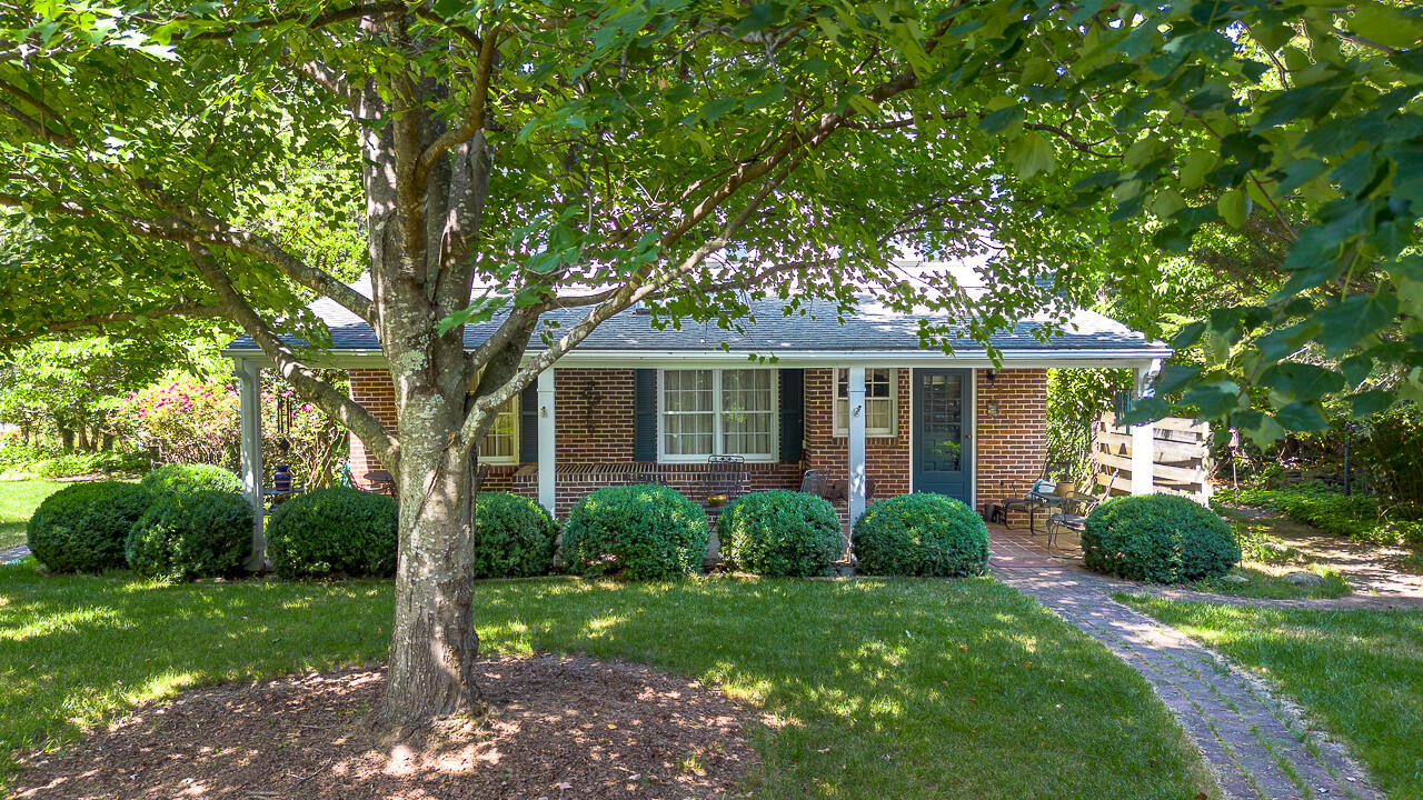 714 Thorn Hill Rd