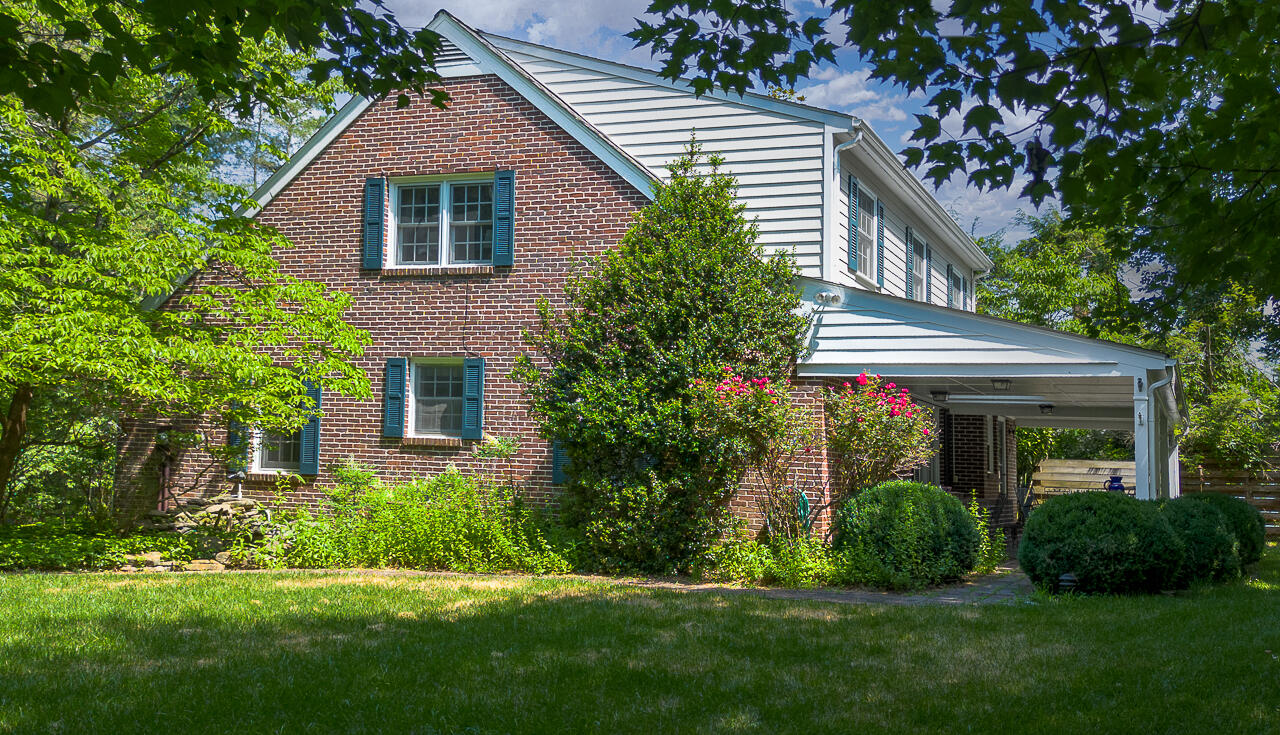 714 Thorn Hill Rd