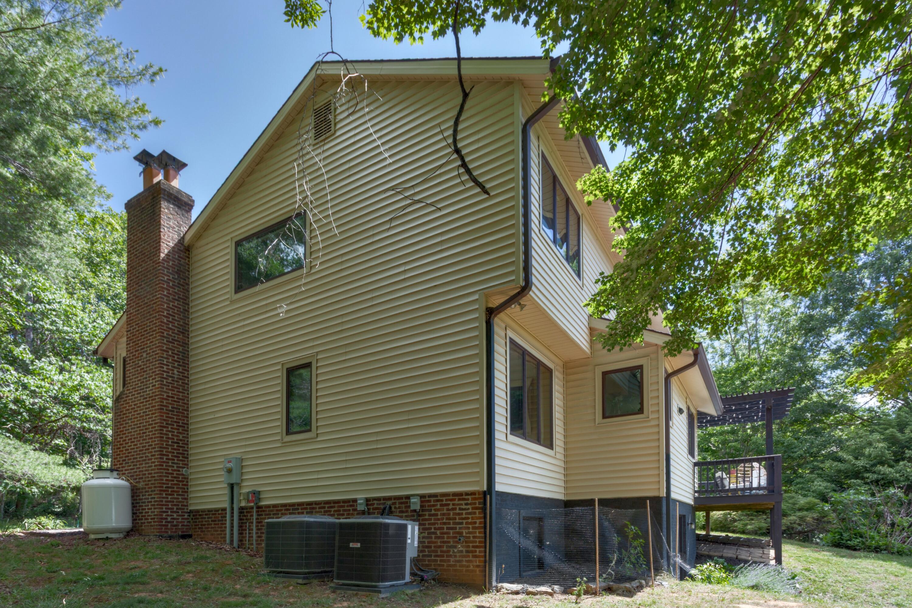 272 Dogwood Rise