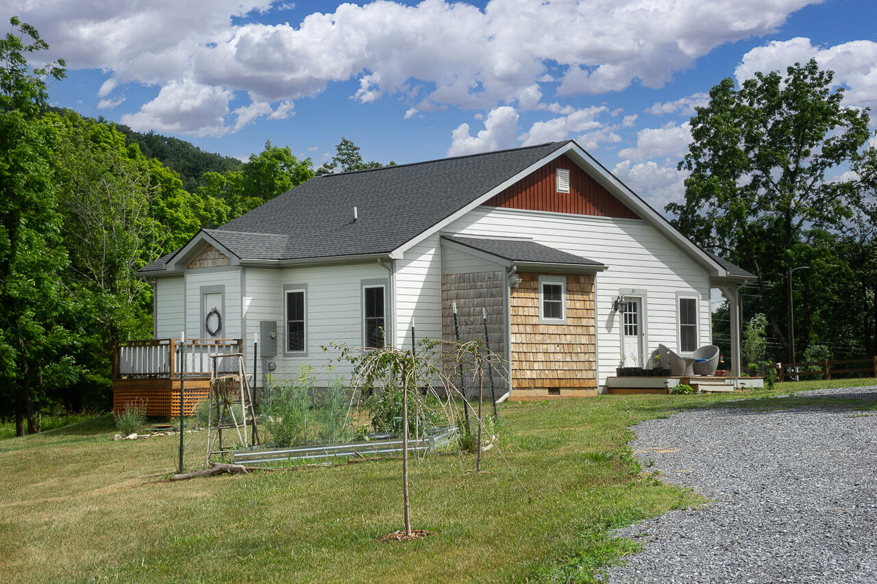 25 Asher Mountain Trl